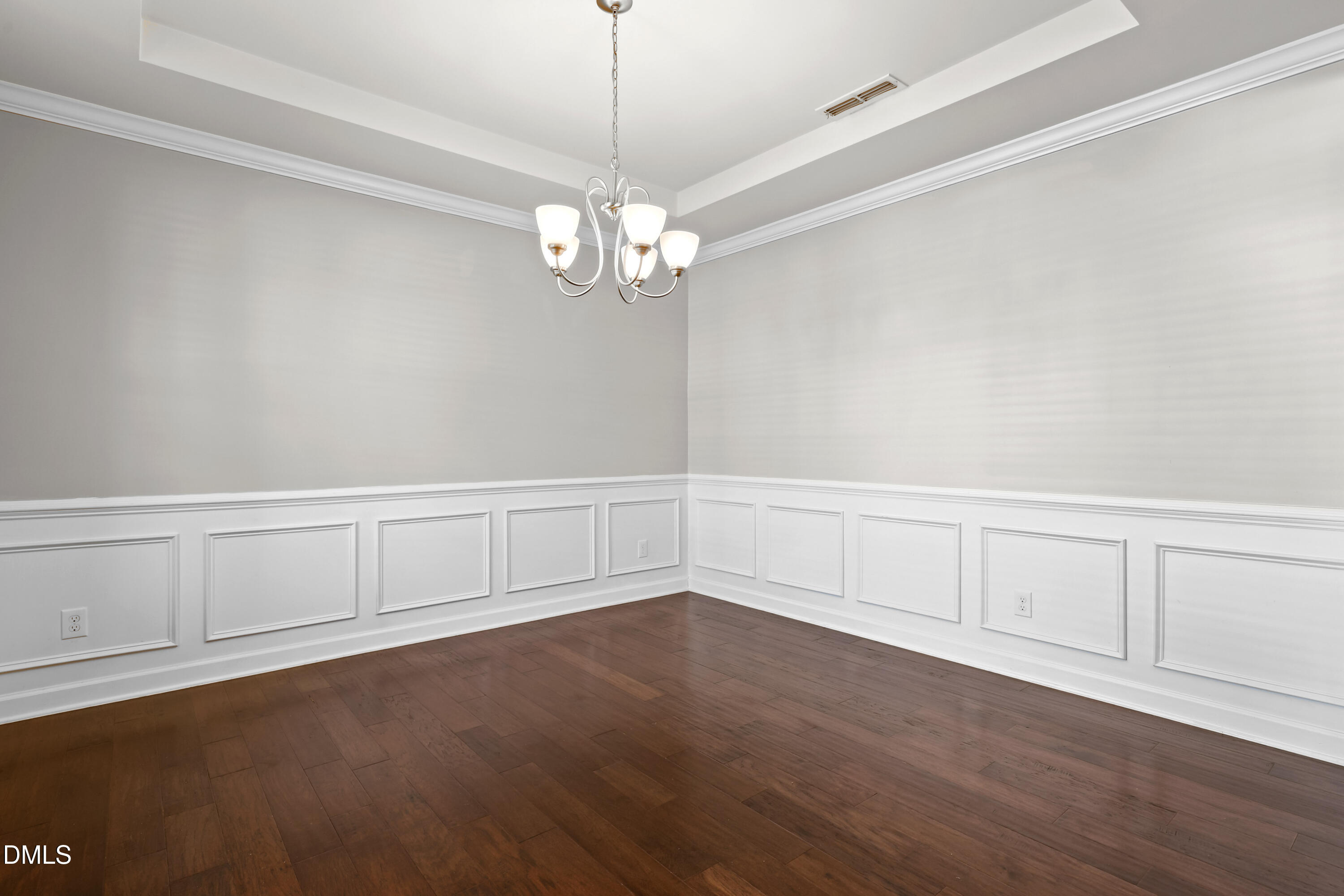 2039 Travern Drive Property Photo 4