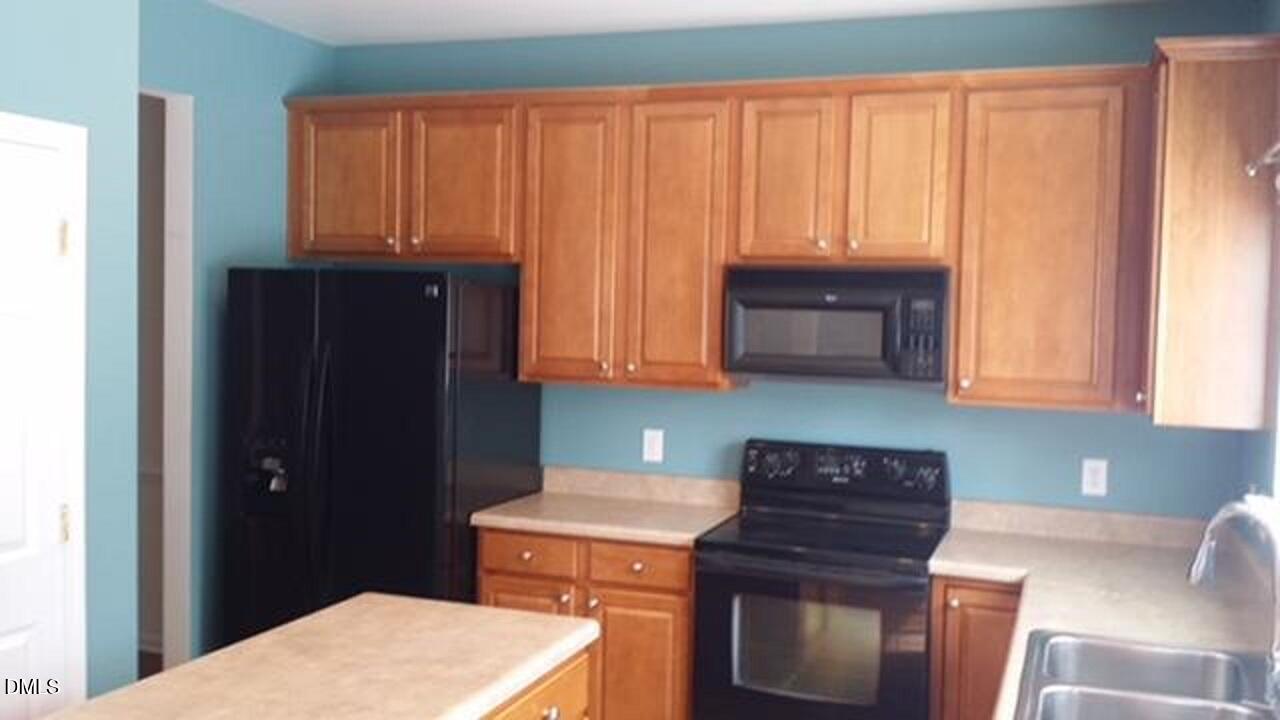 255 Joshua Glen Lane Property Photo 8