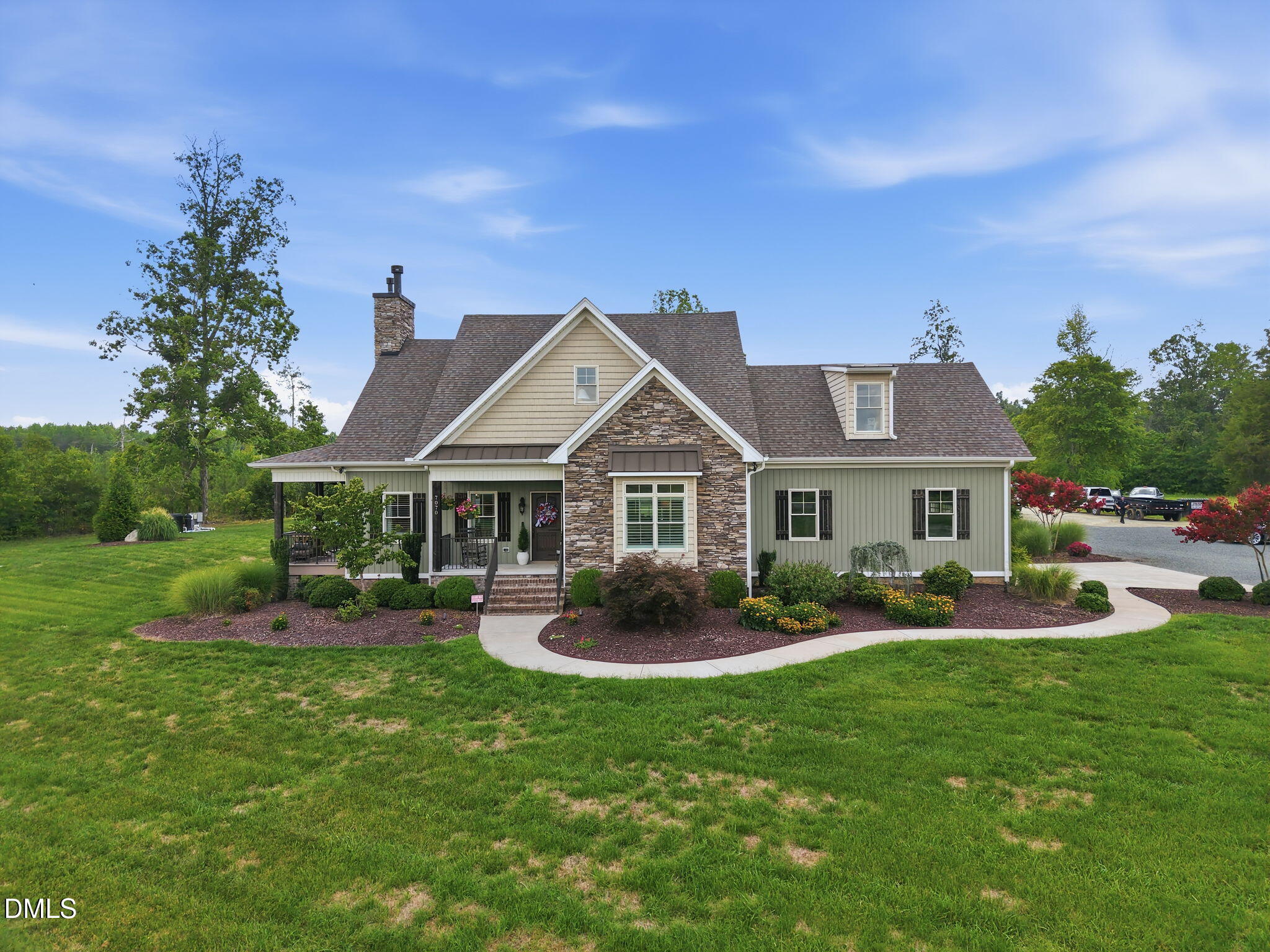 7070 Holts Store Road Property Photo 1
