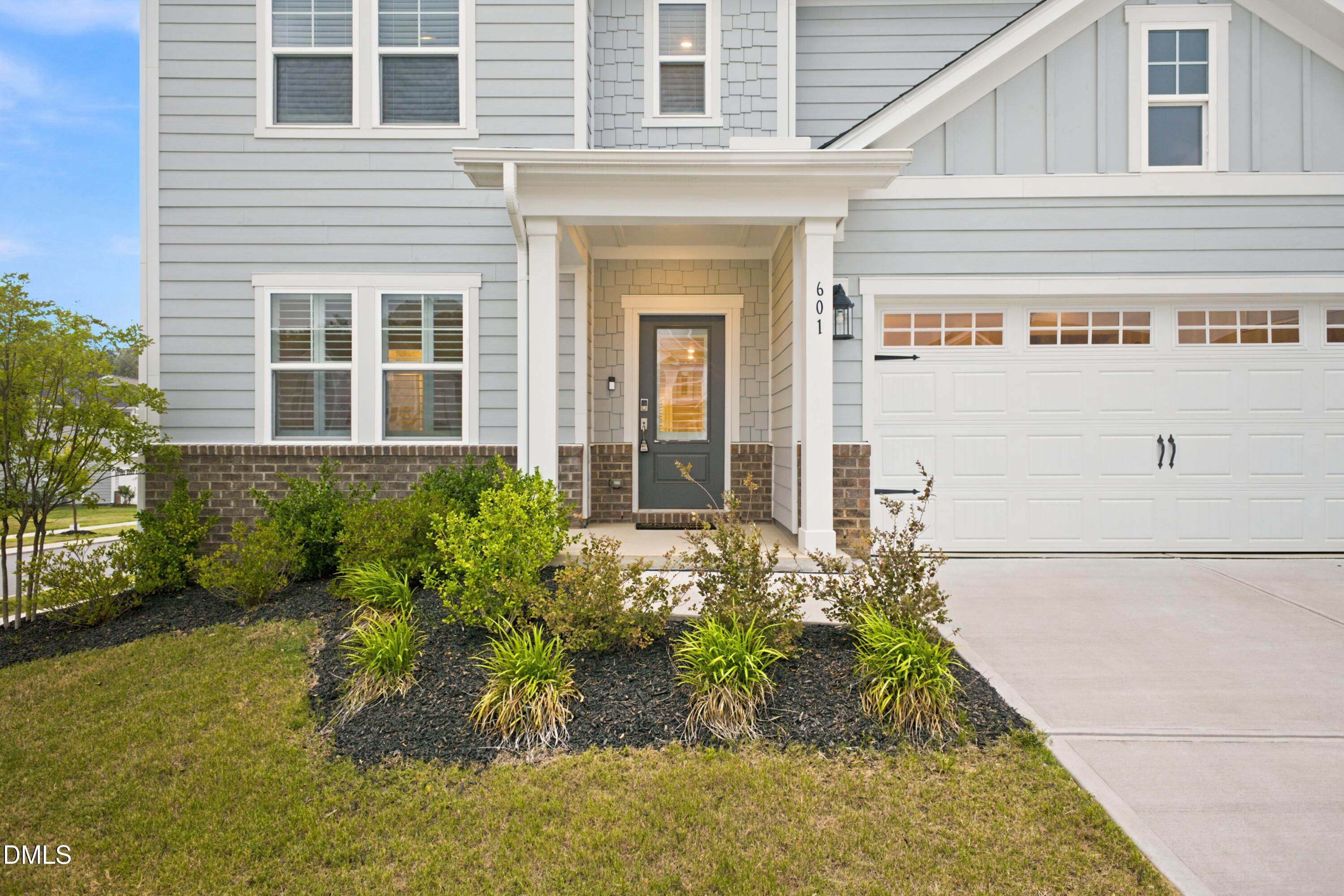 601 Morning Glade Street Property Photo 4