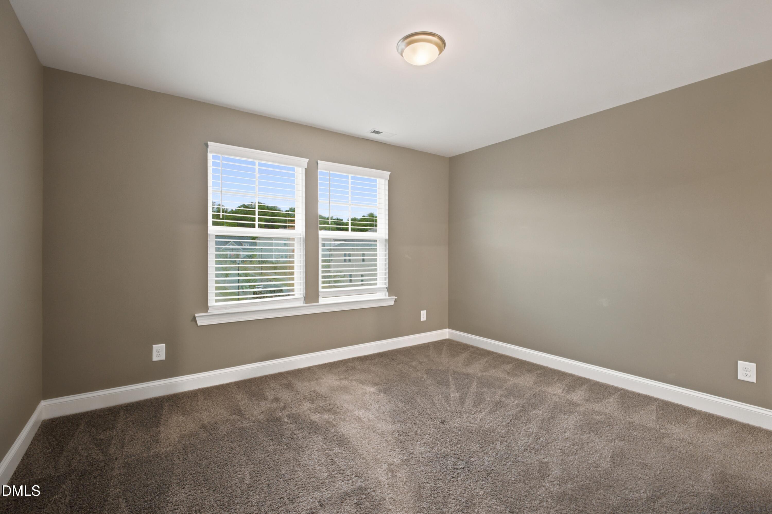 601 Morning Glade Street Property Photo 32