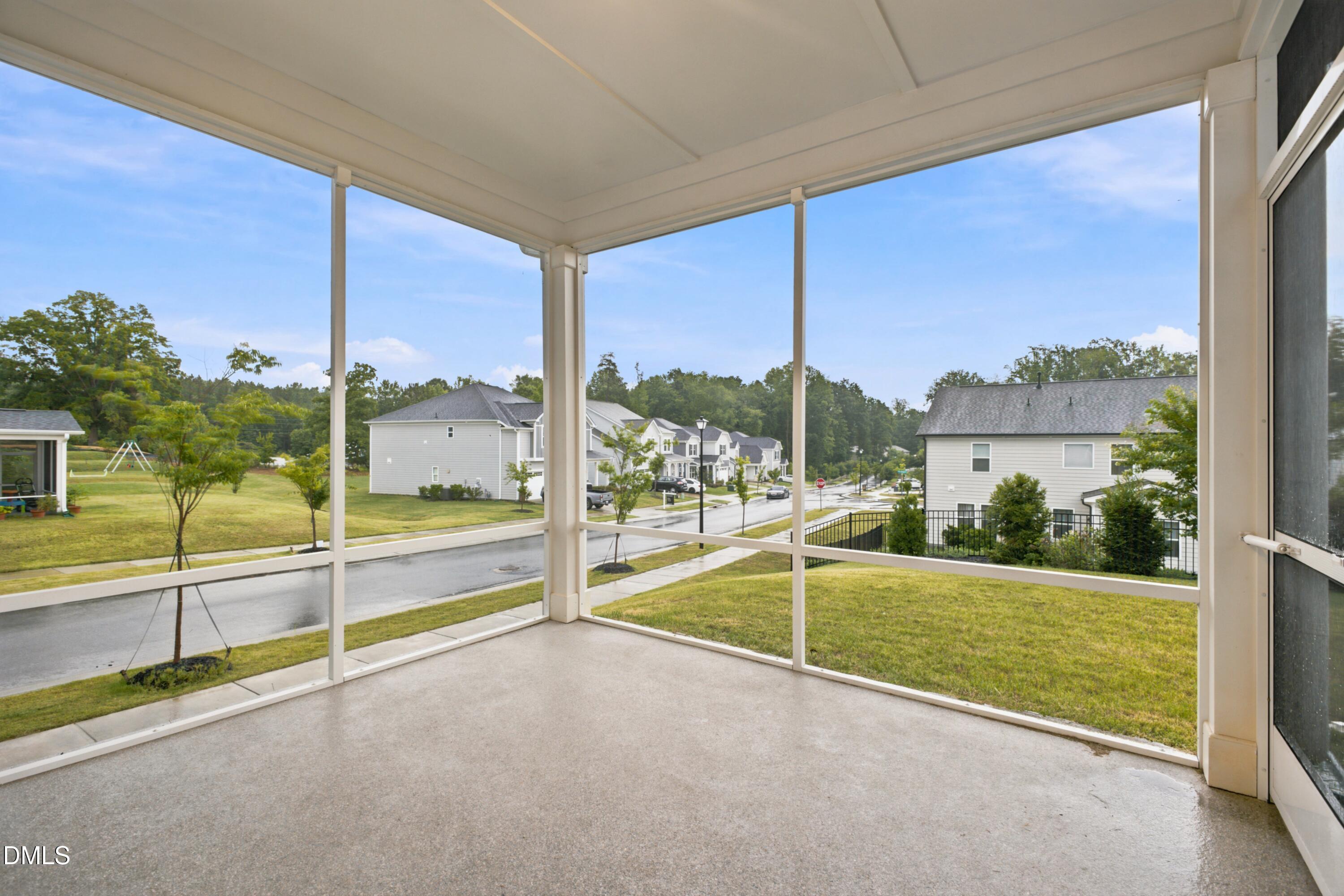 601 Morning Glade Street Property Photo 35