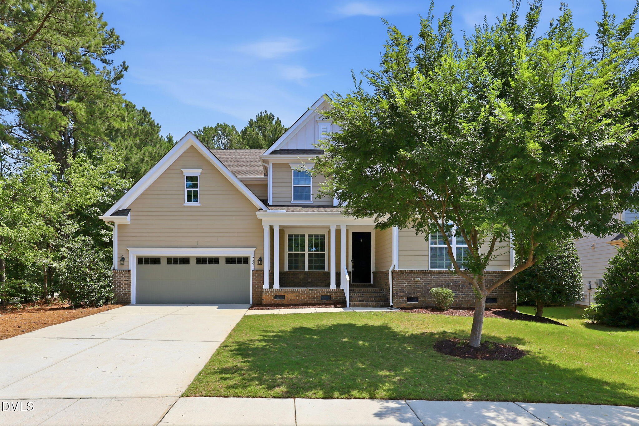 2201 Newleaf Drive Property Photo 1