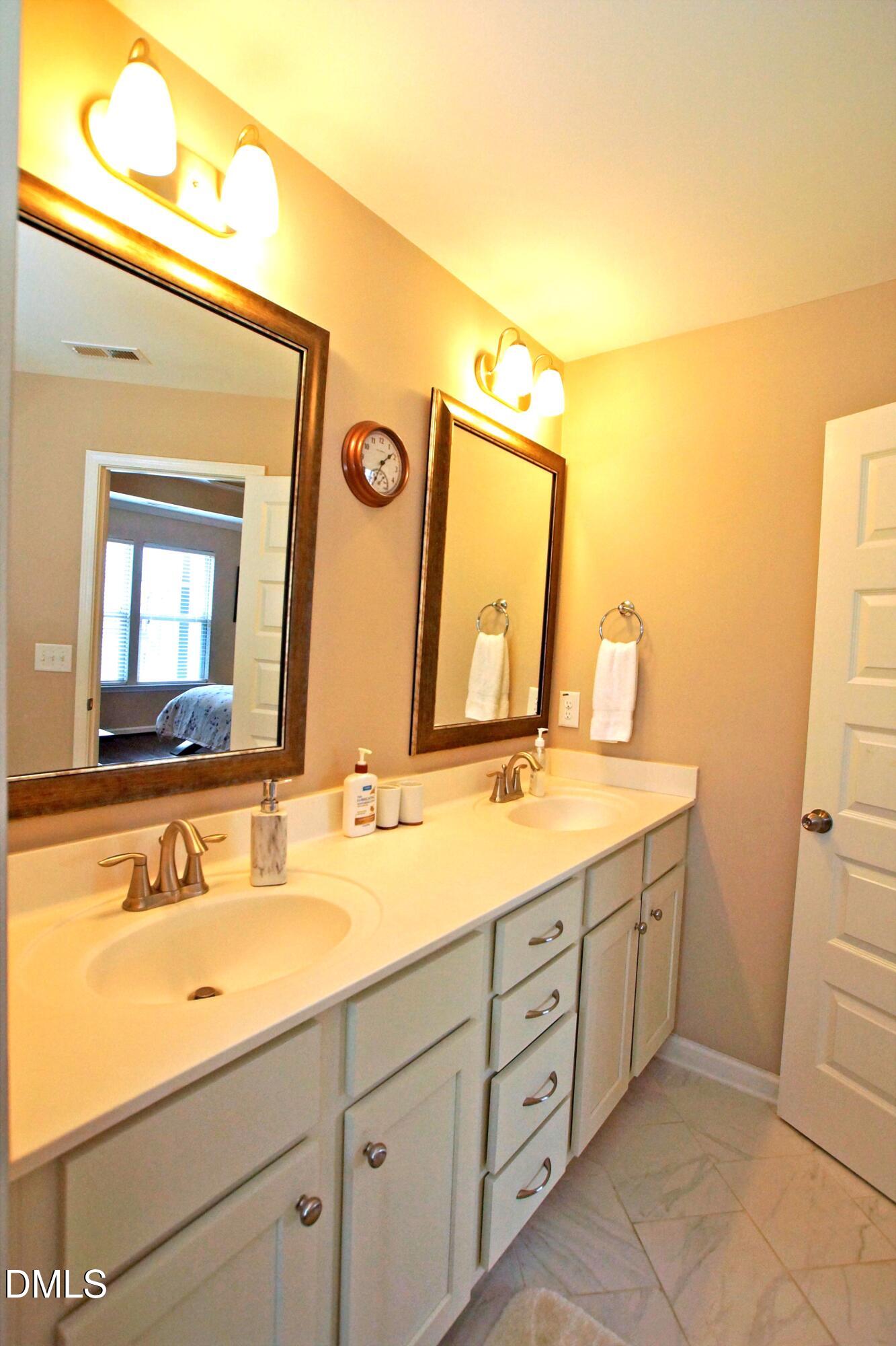 1007 Midtowne Way Property Photo 33