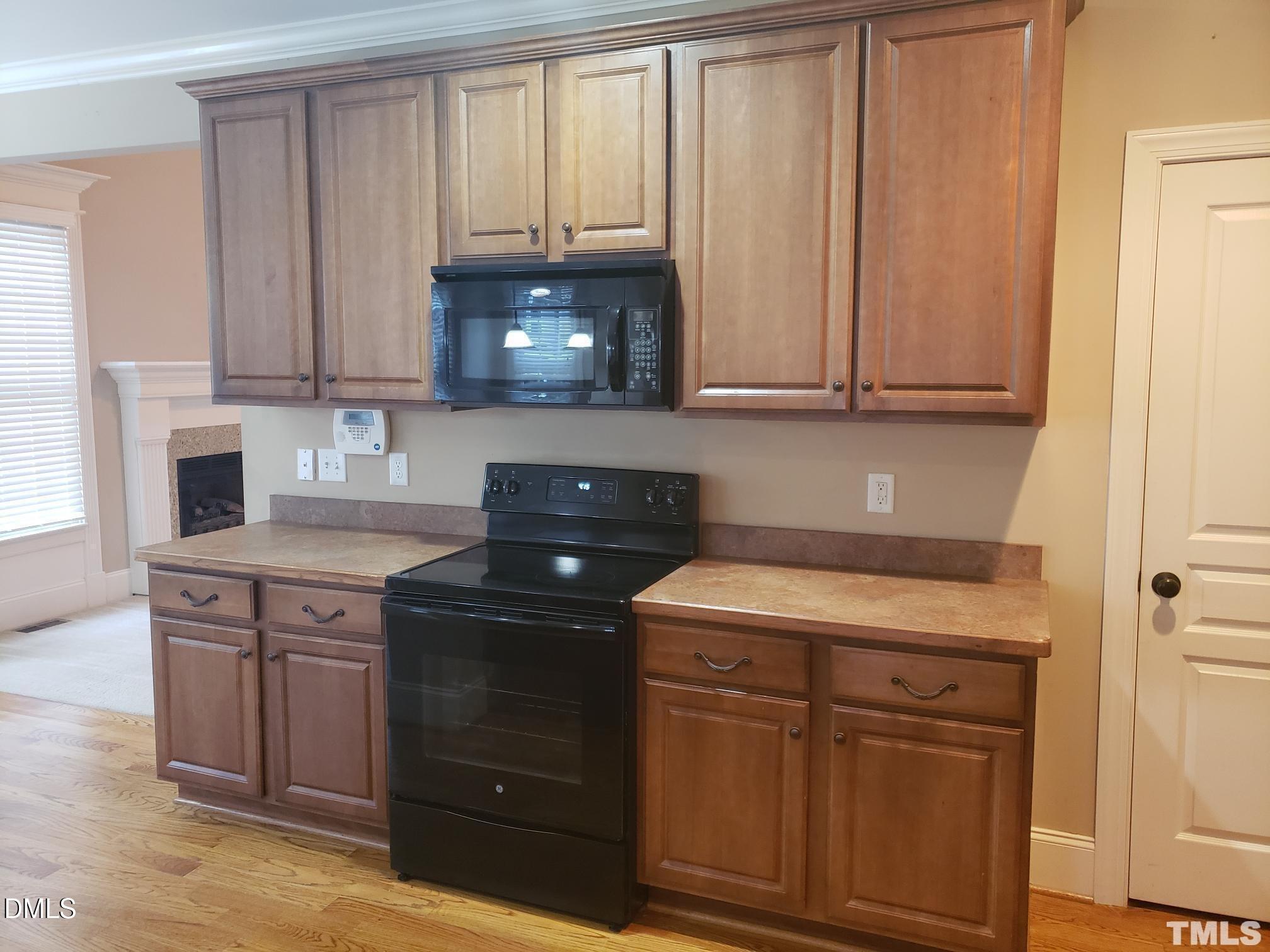 381 Carolina Oaks Avenue Property Photo 7