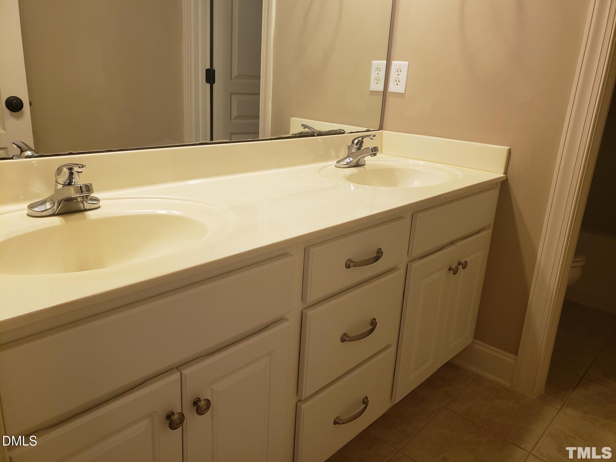 381 Carolina Oaks Avenue Property Photo 13