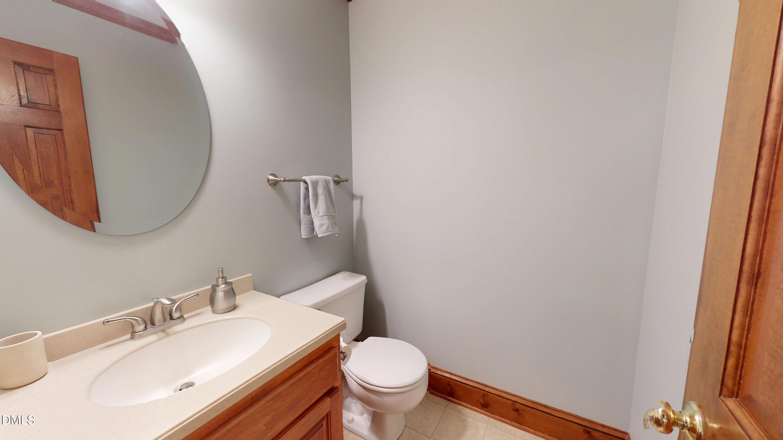 5005 Fielding Drive Property Photo 10