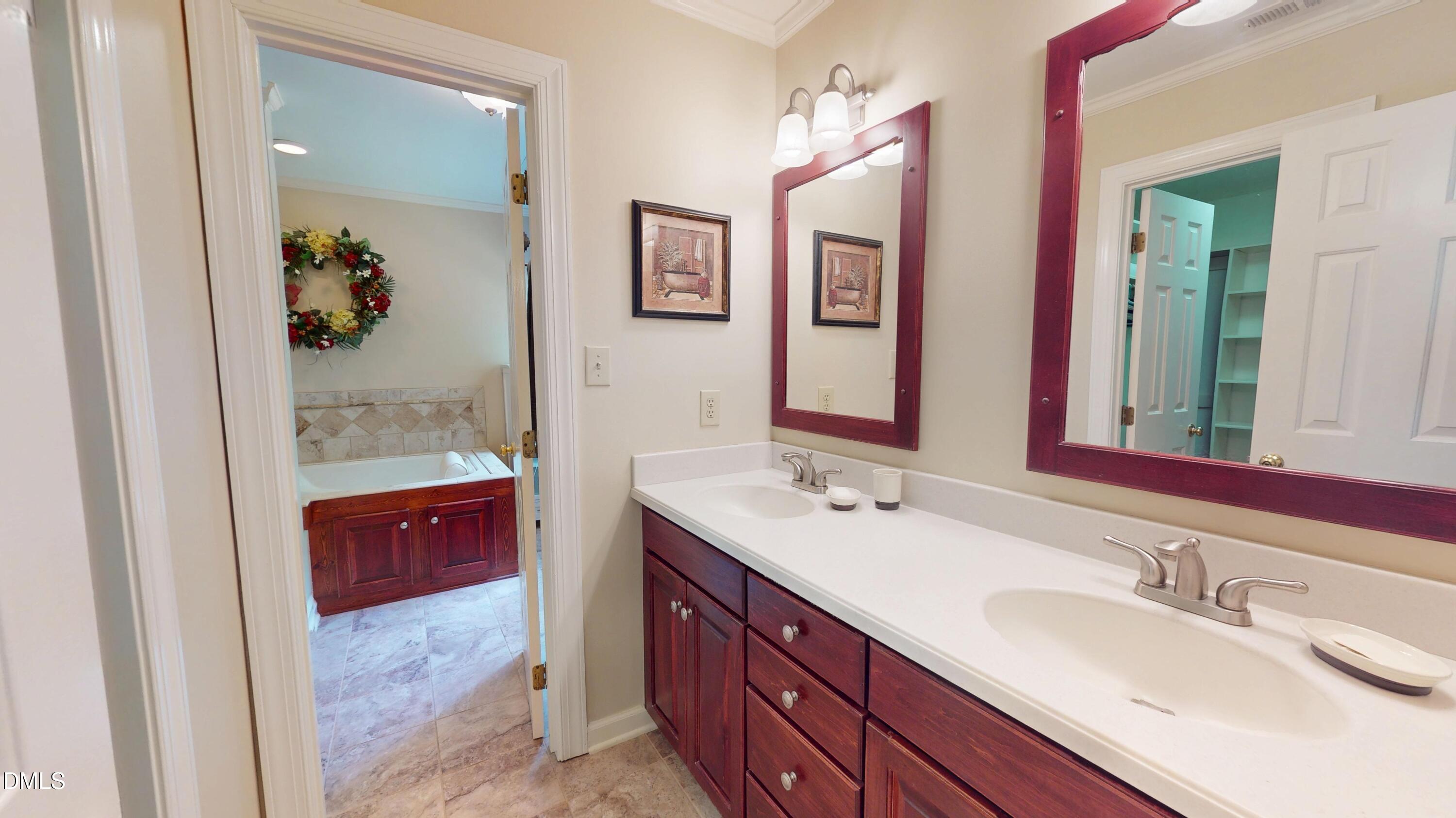 5005 Fielding Drive Property Photo 13
