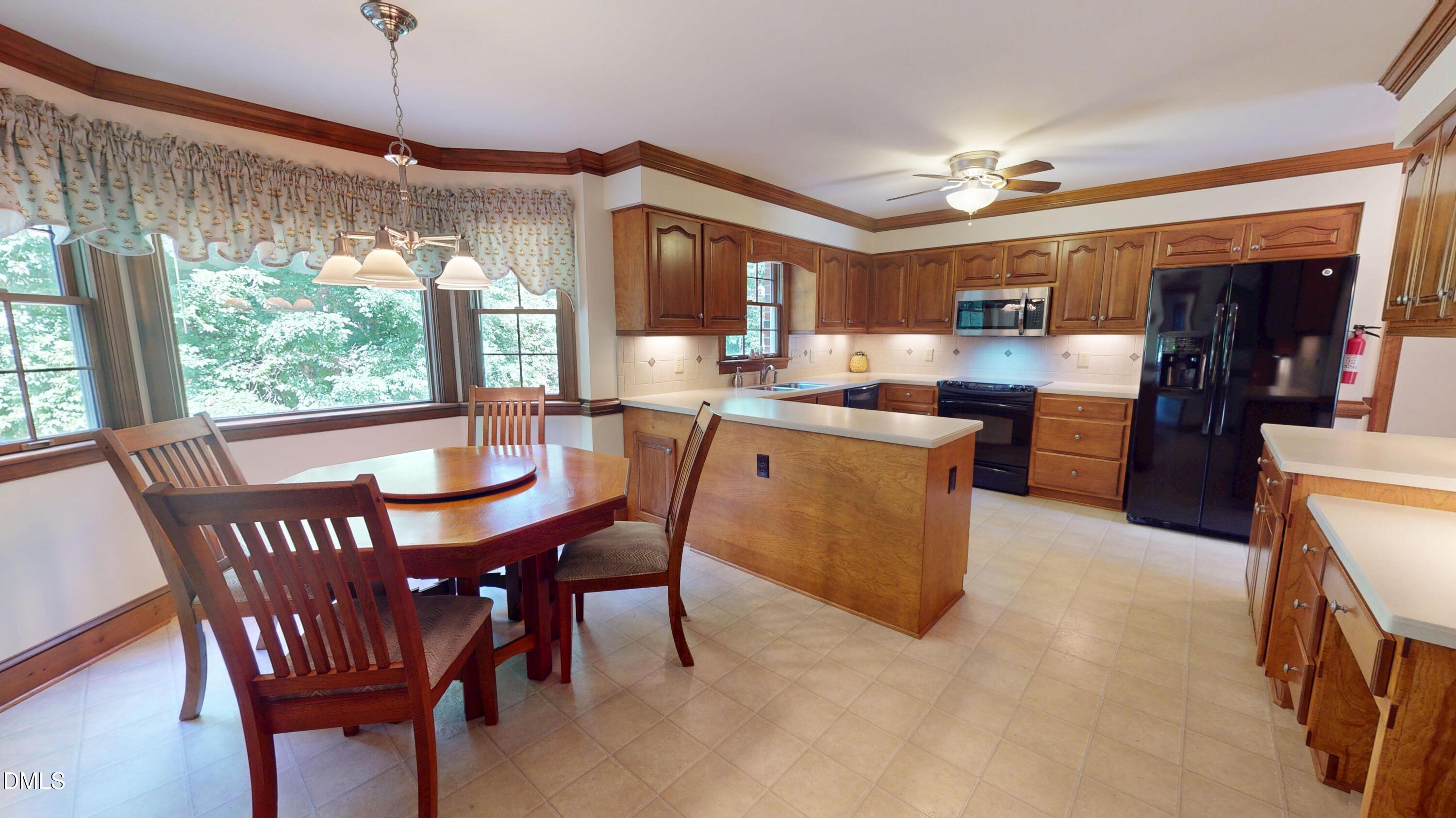 5005 Fielding Drive Property Photo 38