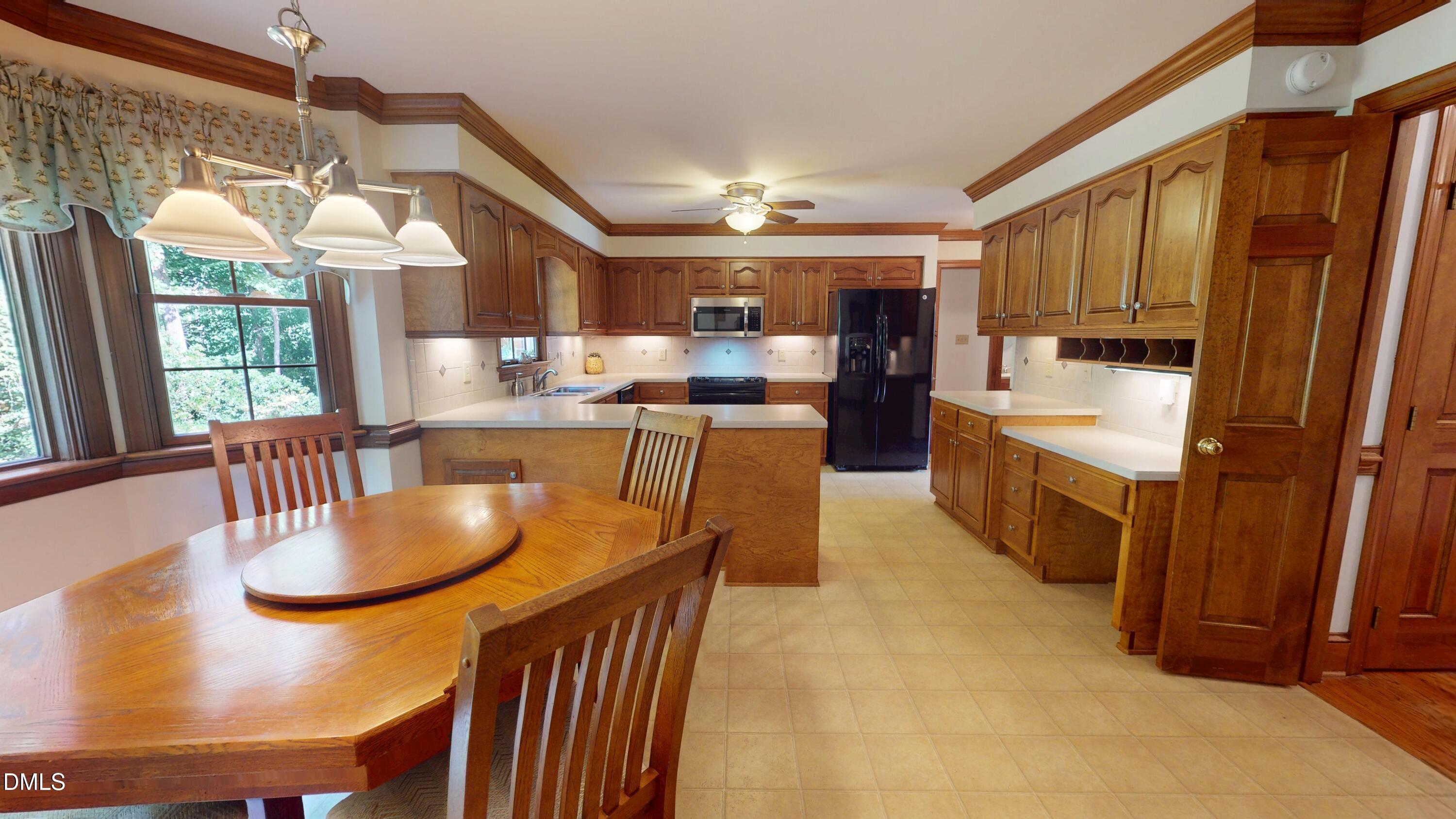 5005 Fielding Drive Property Photo 39