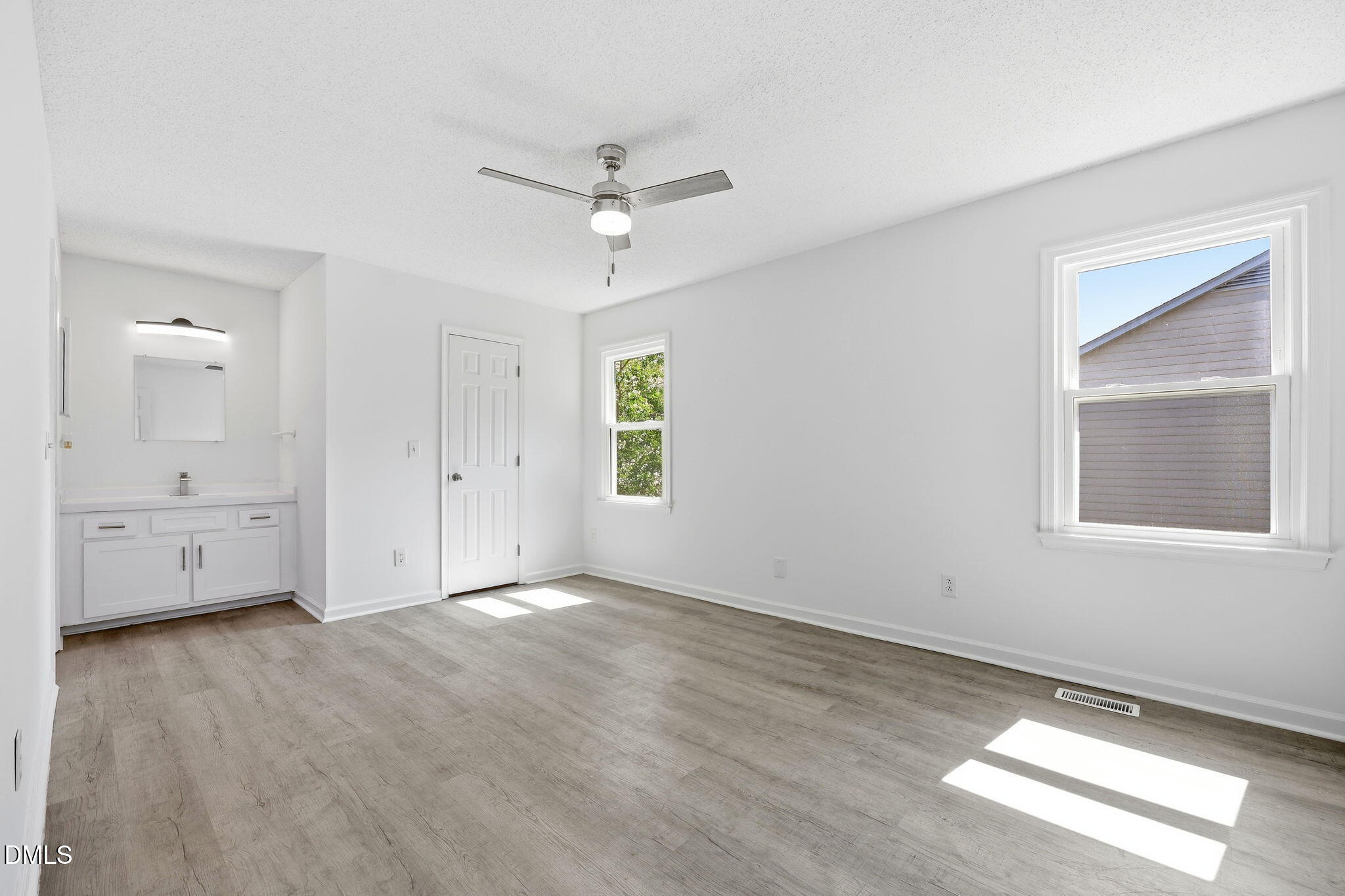 6901 Saxby Court Property Photo 20