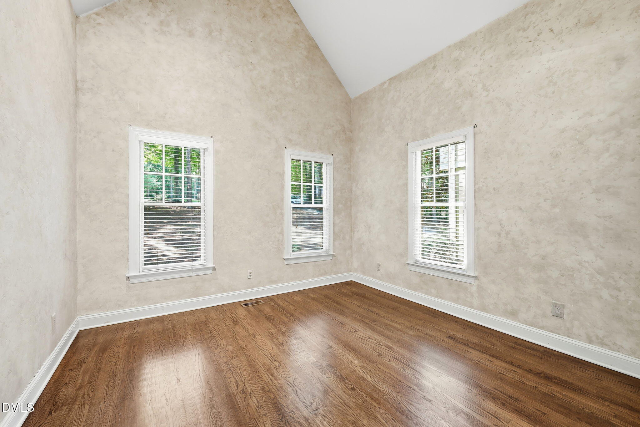 1204 Westerham Drive Property Photo 4