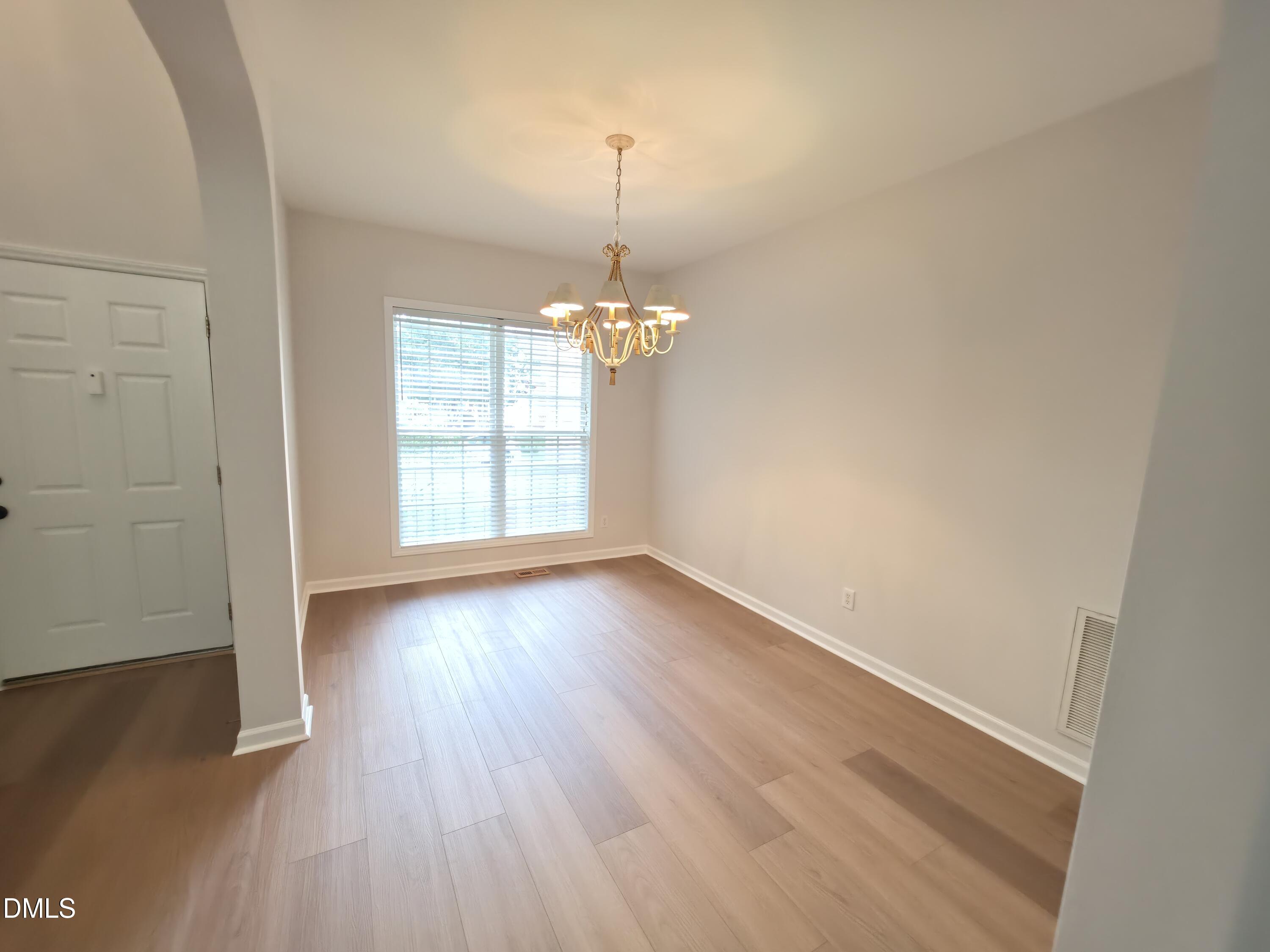 8717 Springhouse Lane Property Photo 6
