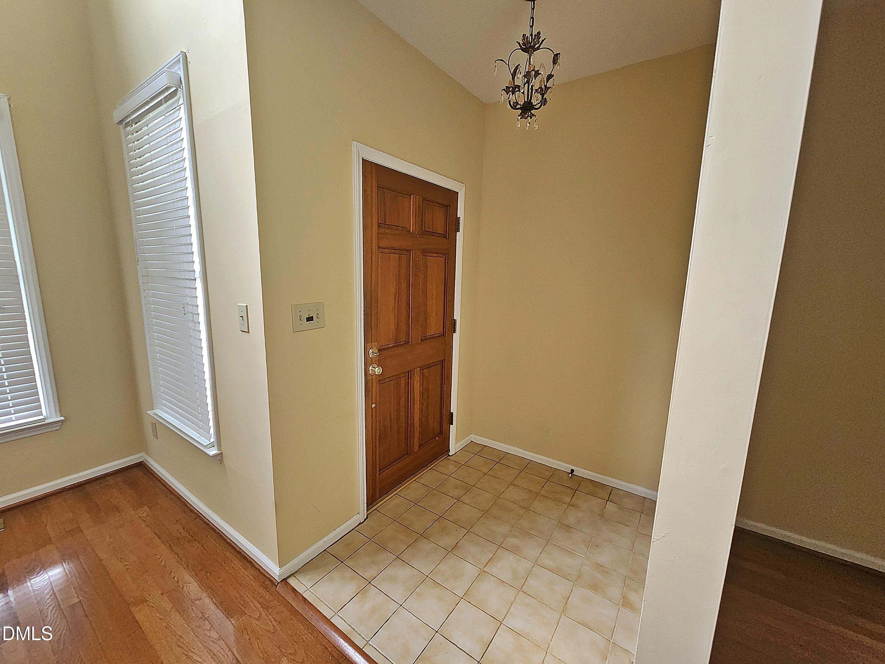 1615 Dunraven Drive Property Photo 7
