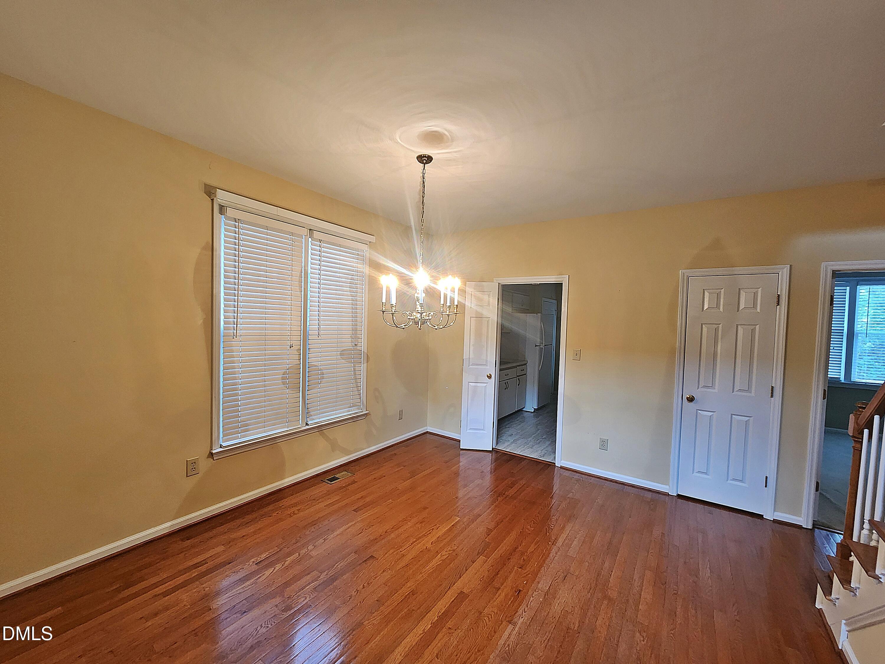1615 Dunraven Drive Property Photo 9