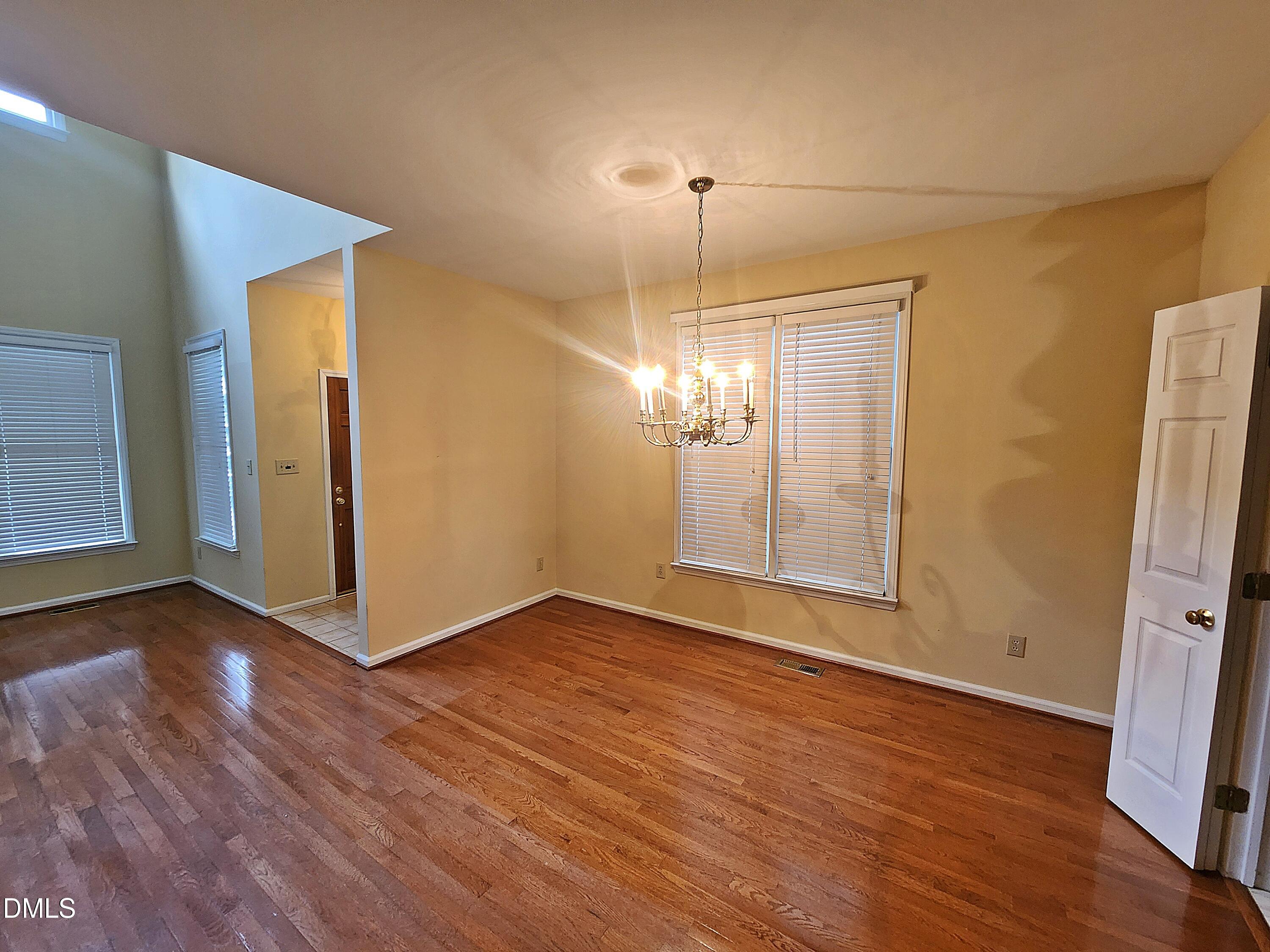 1615 Dunraven Drive Property Photo 10