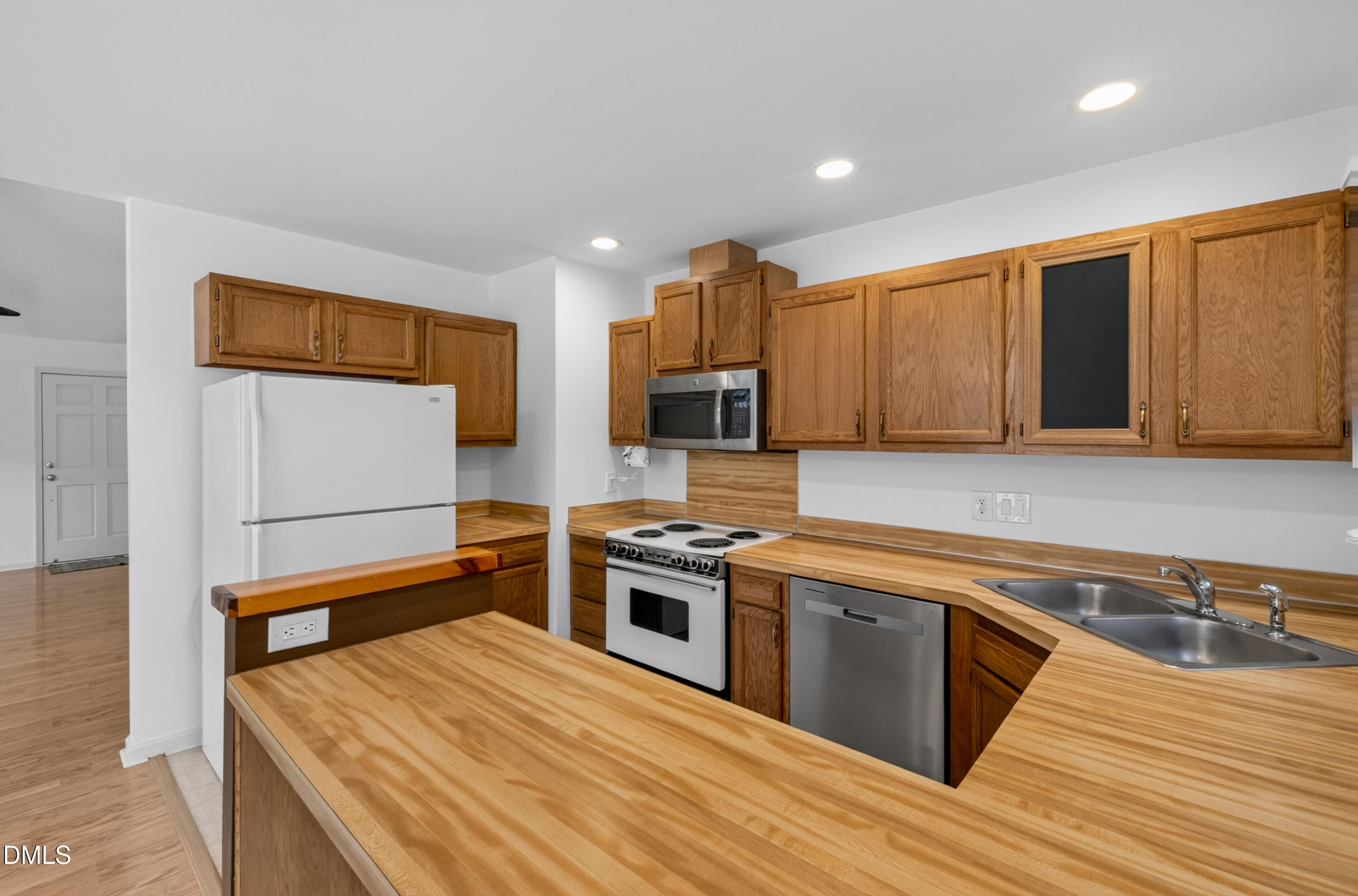 3629 Wickersham Way Property Photo 16