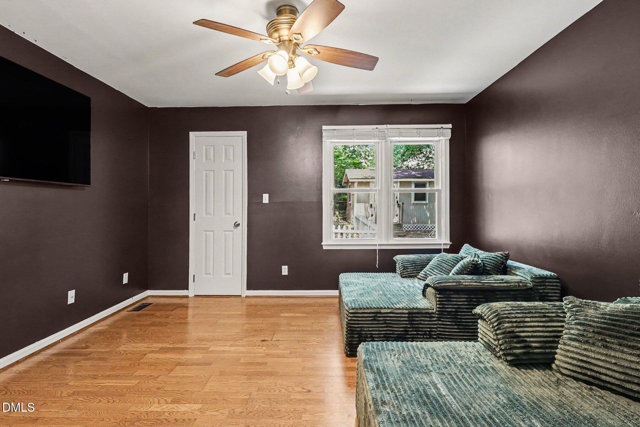 302 Hutchins Drive Property Photo 17