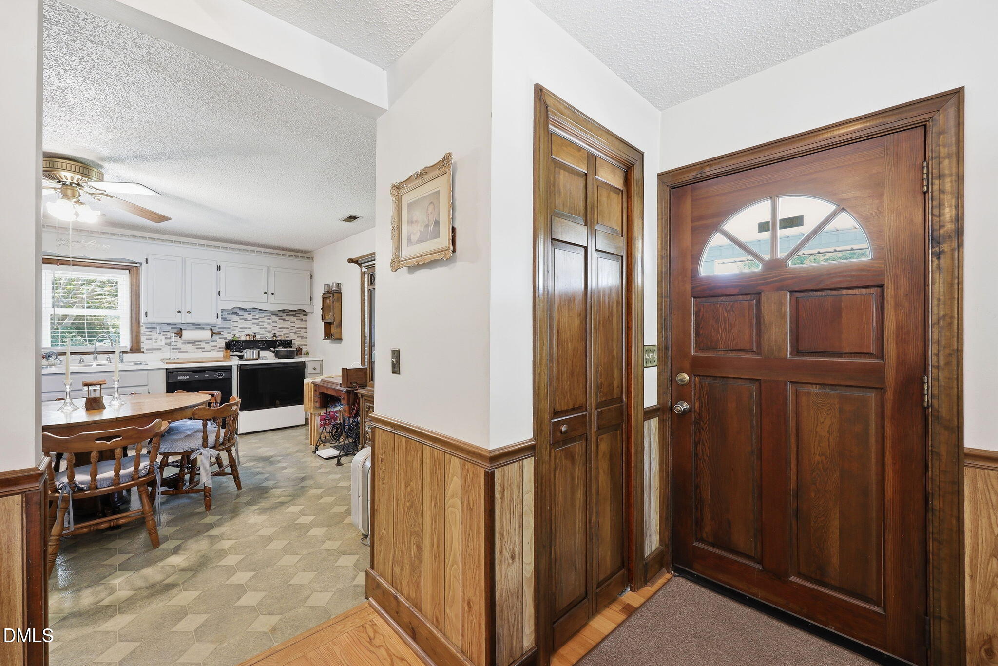 734 S Wakefield Street Property Photo 11