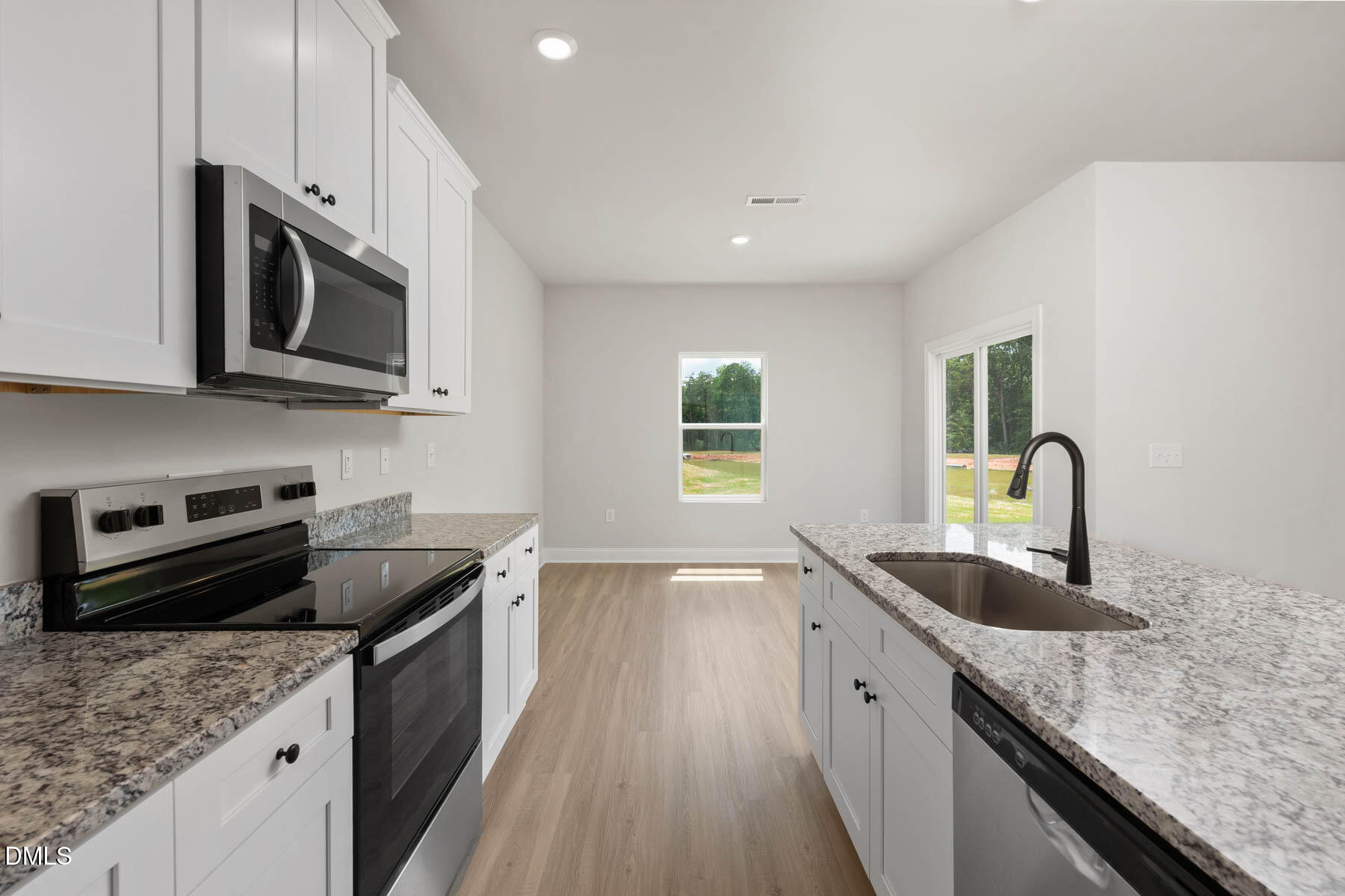 1122 Rhino Bend Property Photo 4