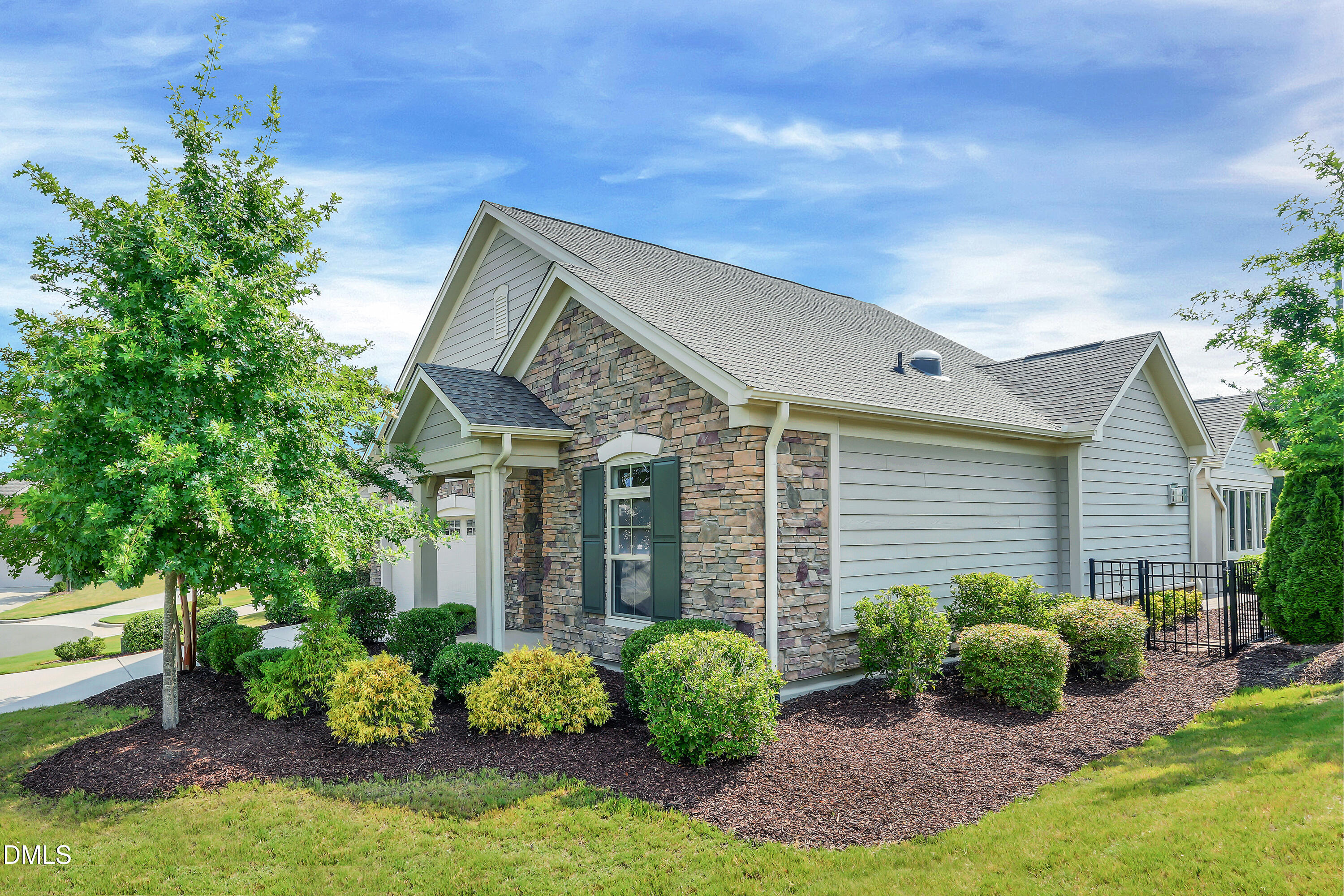100 Chenette Court Property Photo 1