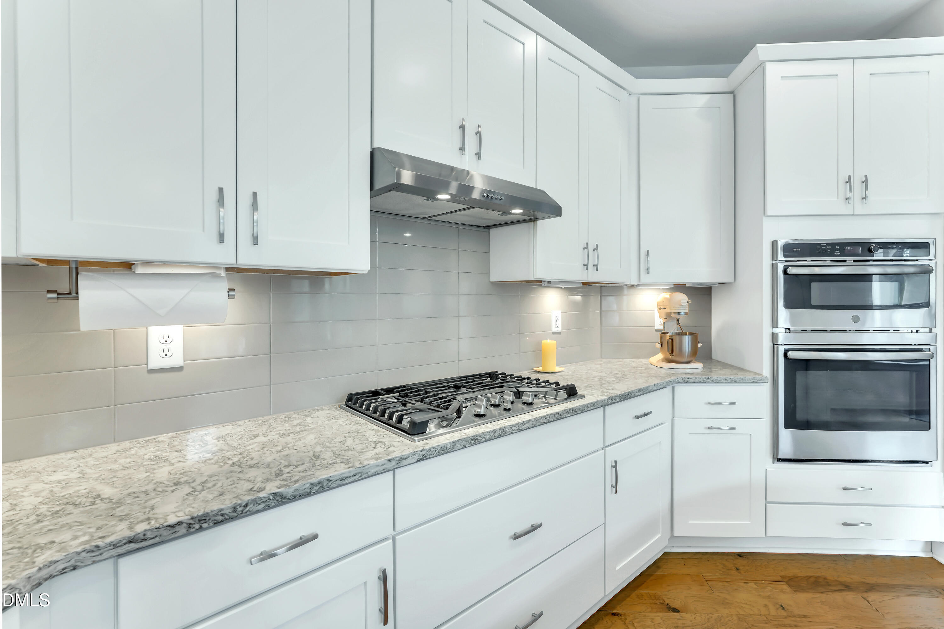 100 Chenette Court Property Photo 7