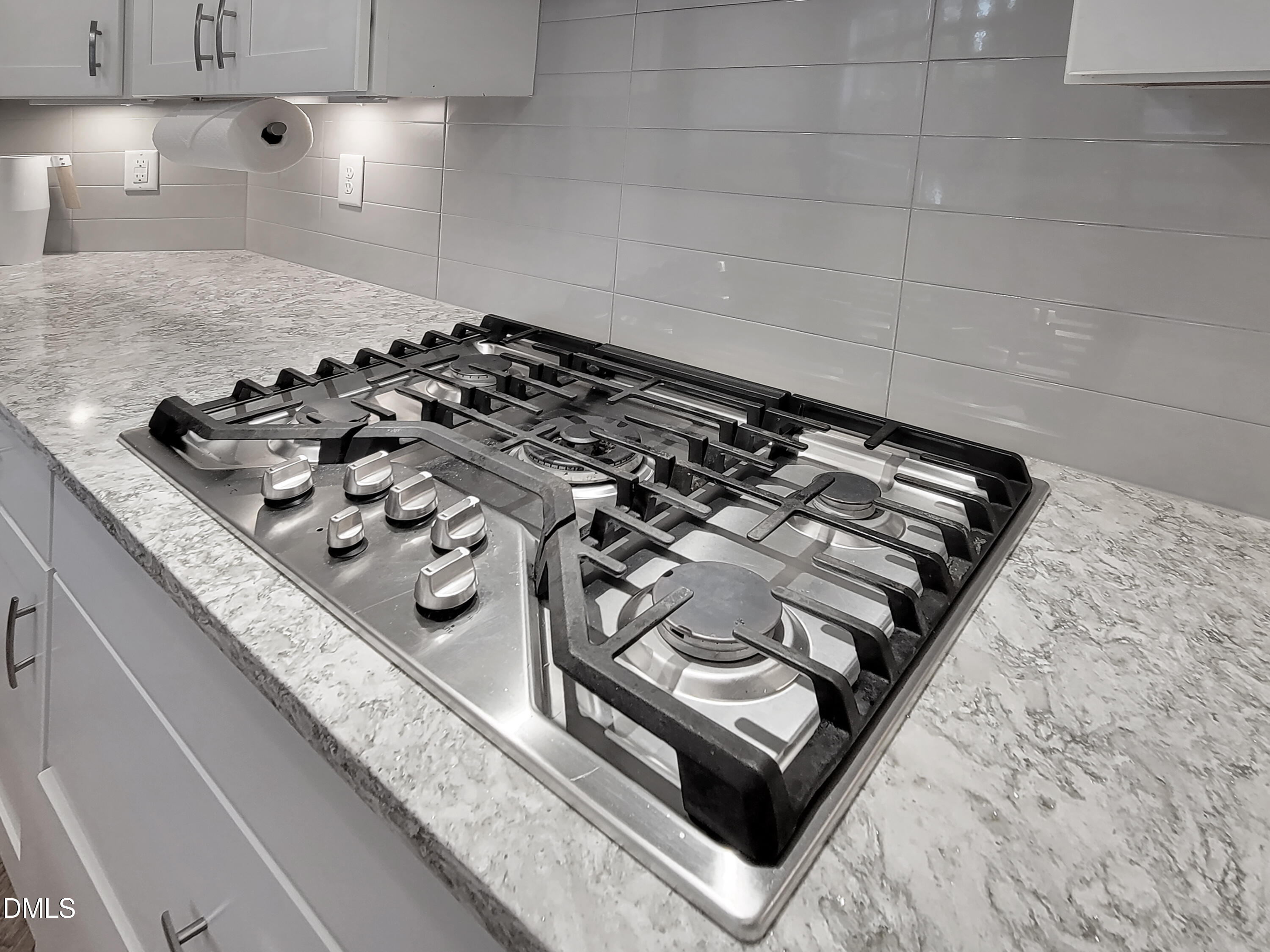 100 Chenette Court Property Photo 8