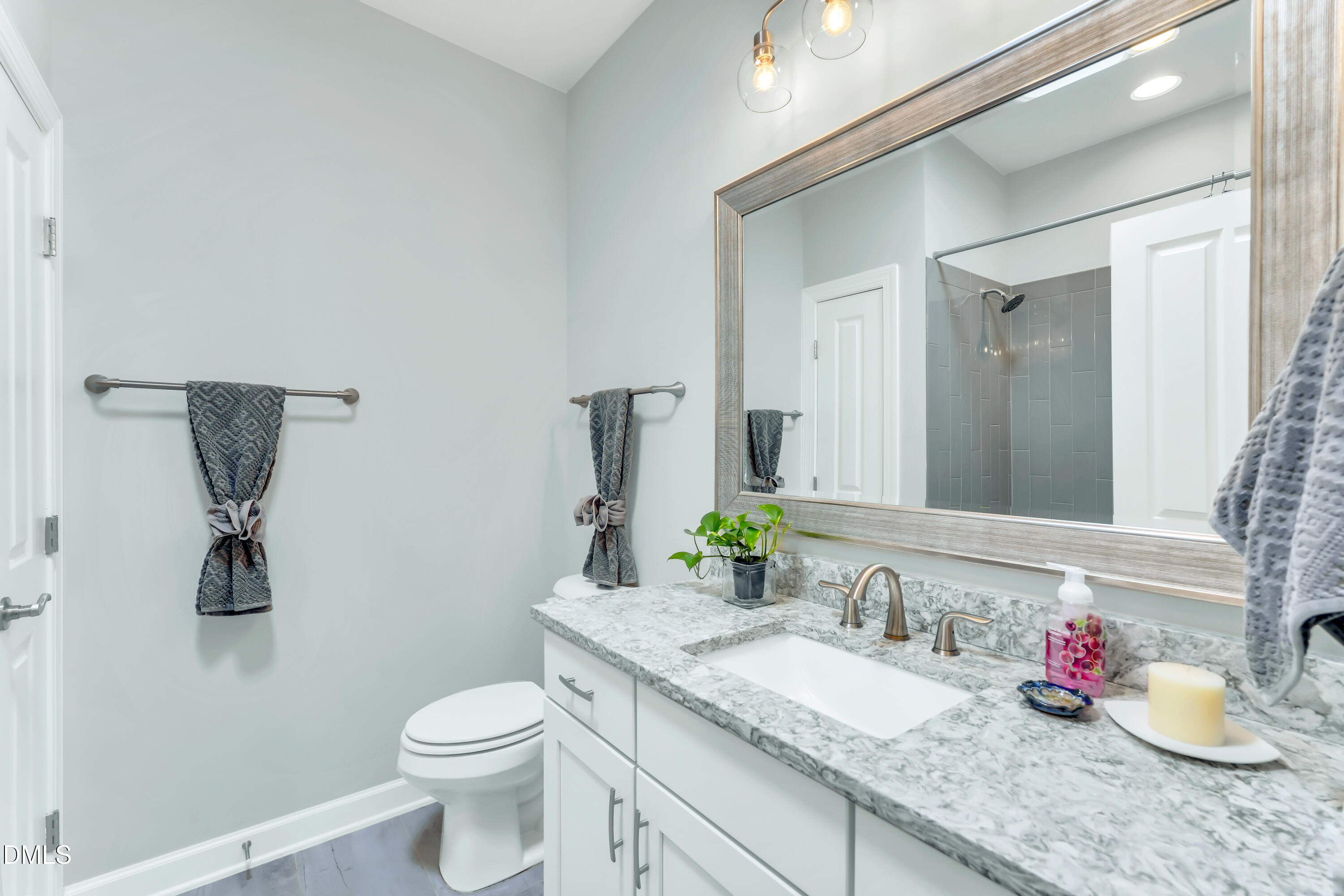100 Chenette Court Property Photo 24