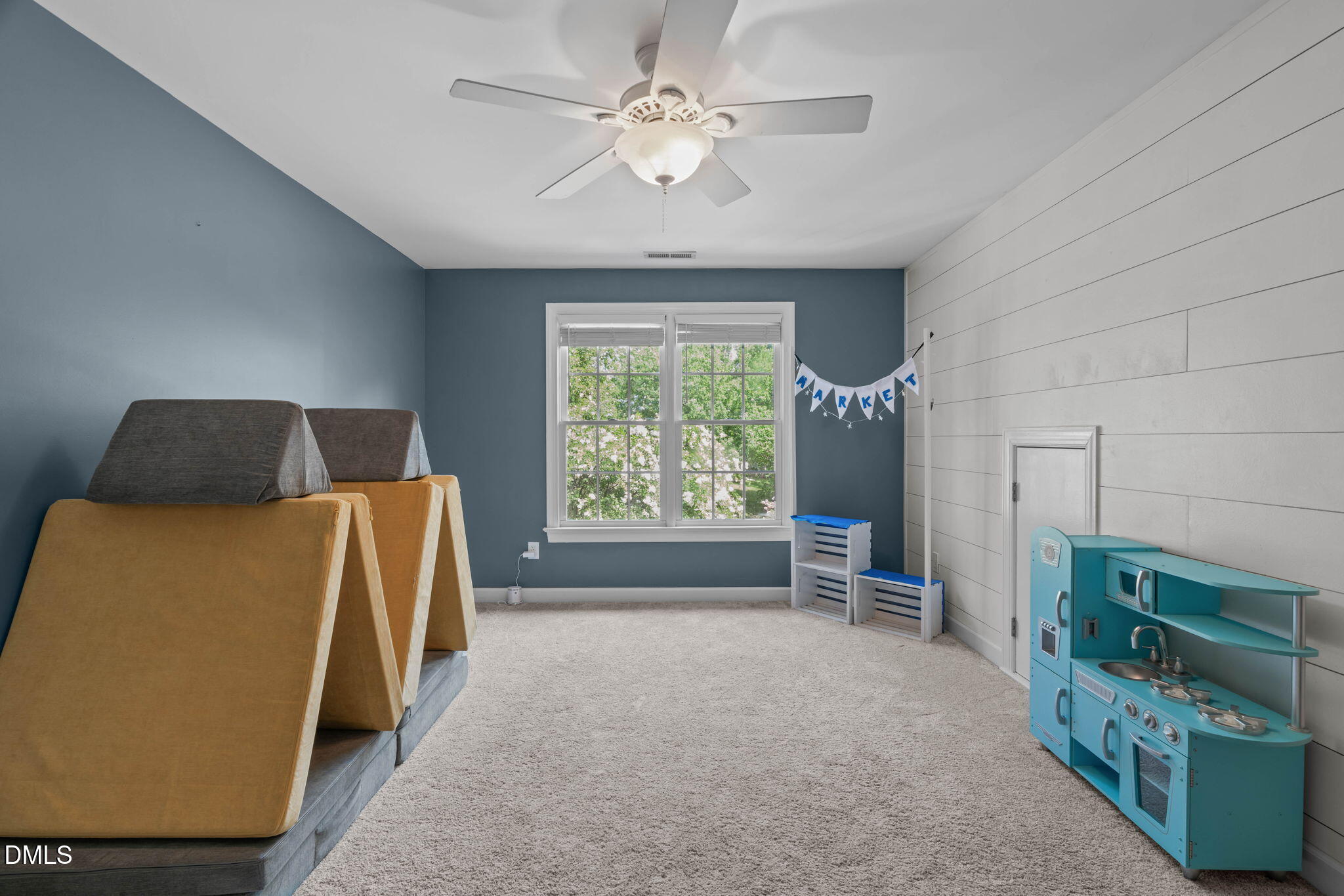 102 Stenness Court Property Photo 31