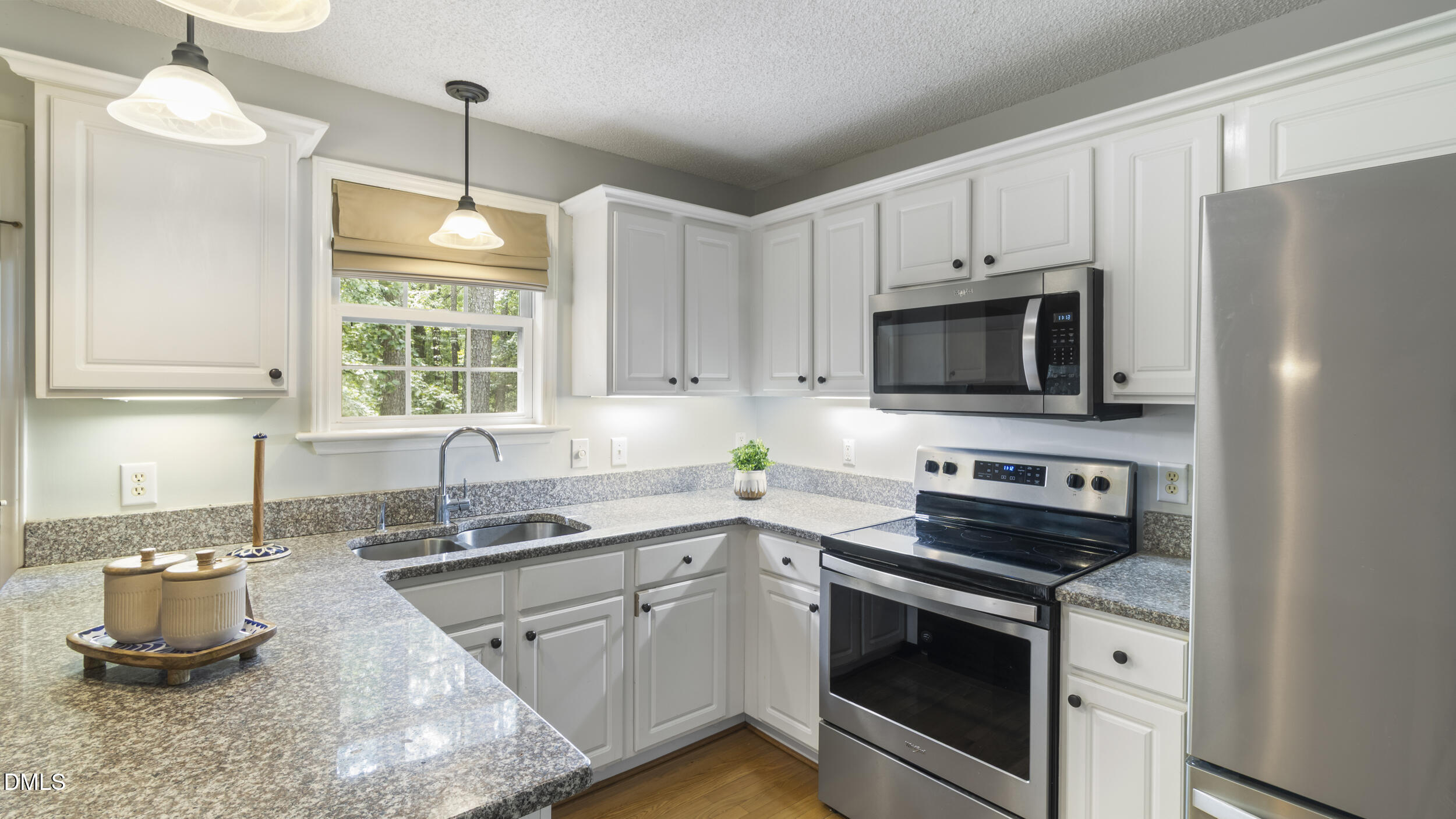 116 Drew Court Property Photo 13