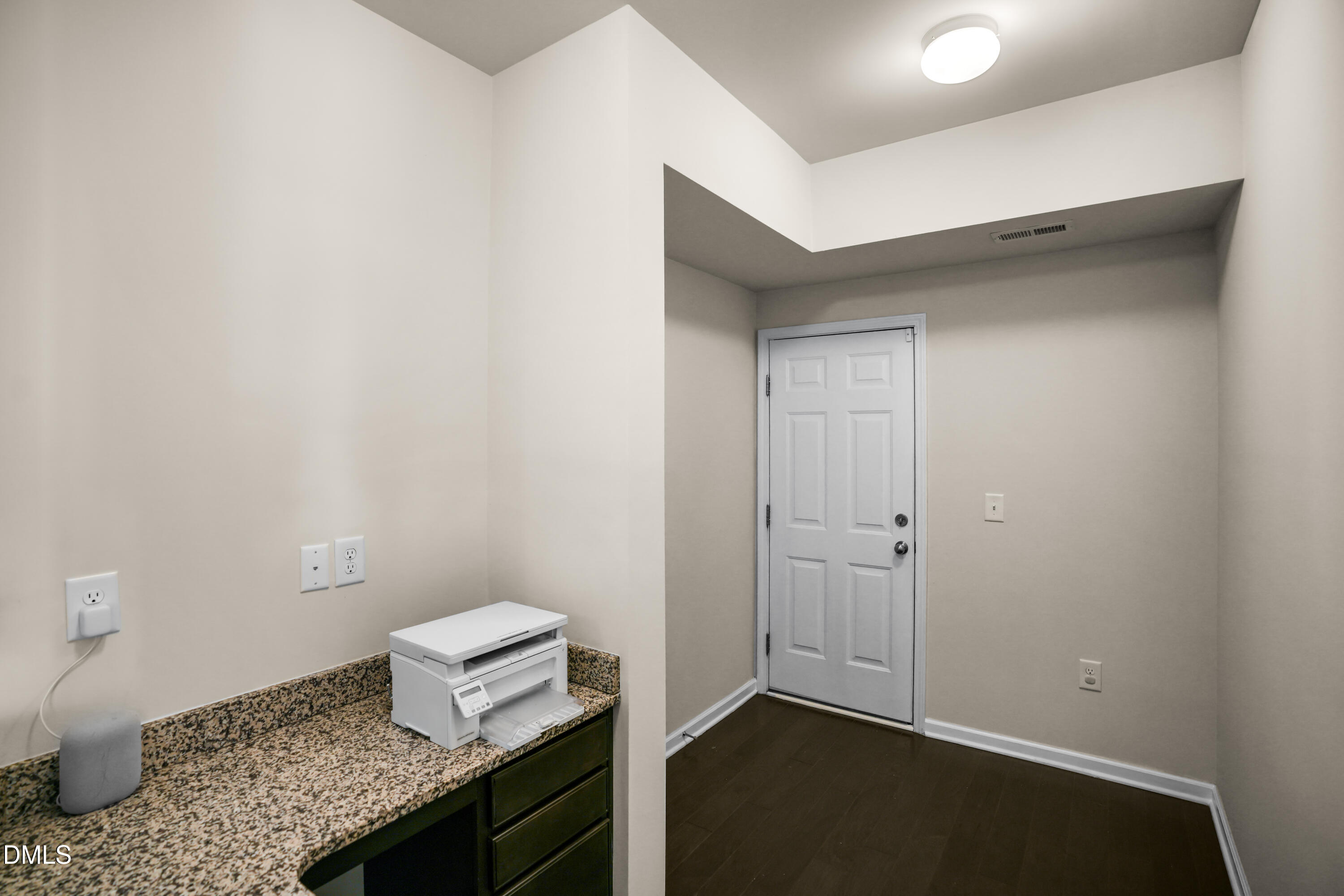 2456 Emily Brook Way Property Photo 14