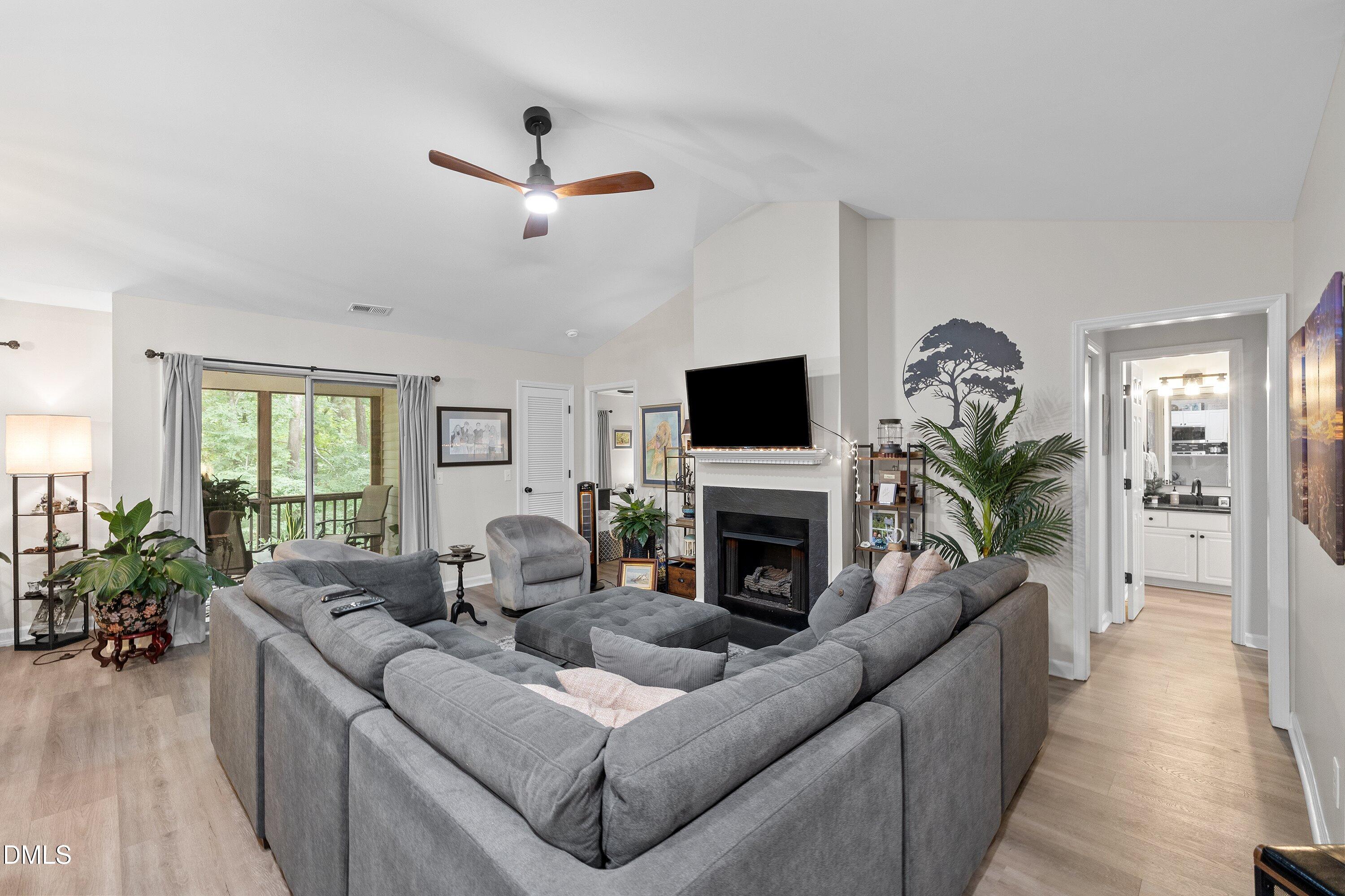 4022 Wellington Ridge Loop Property Photo 6