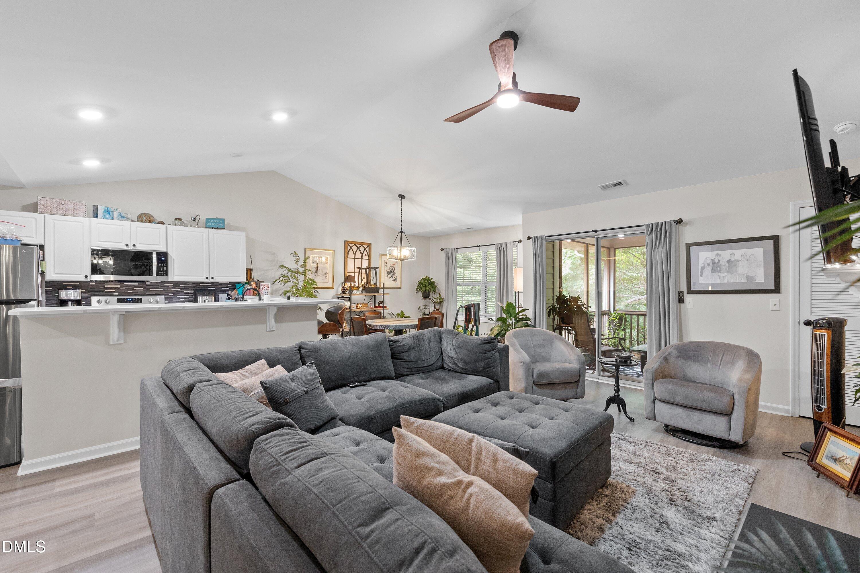 4022 Wellington Ridge Loop Property Photo 11