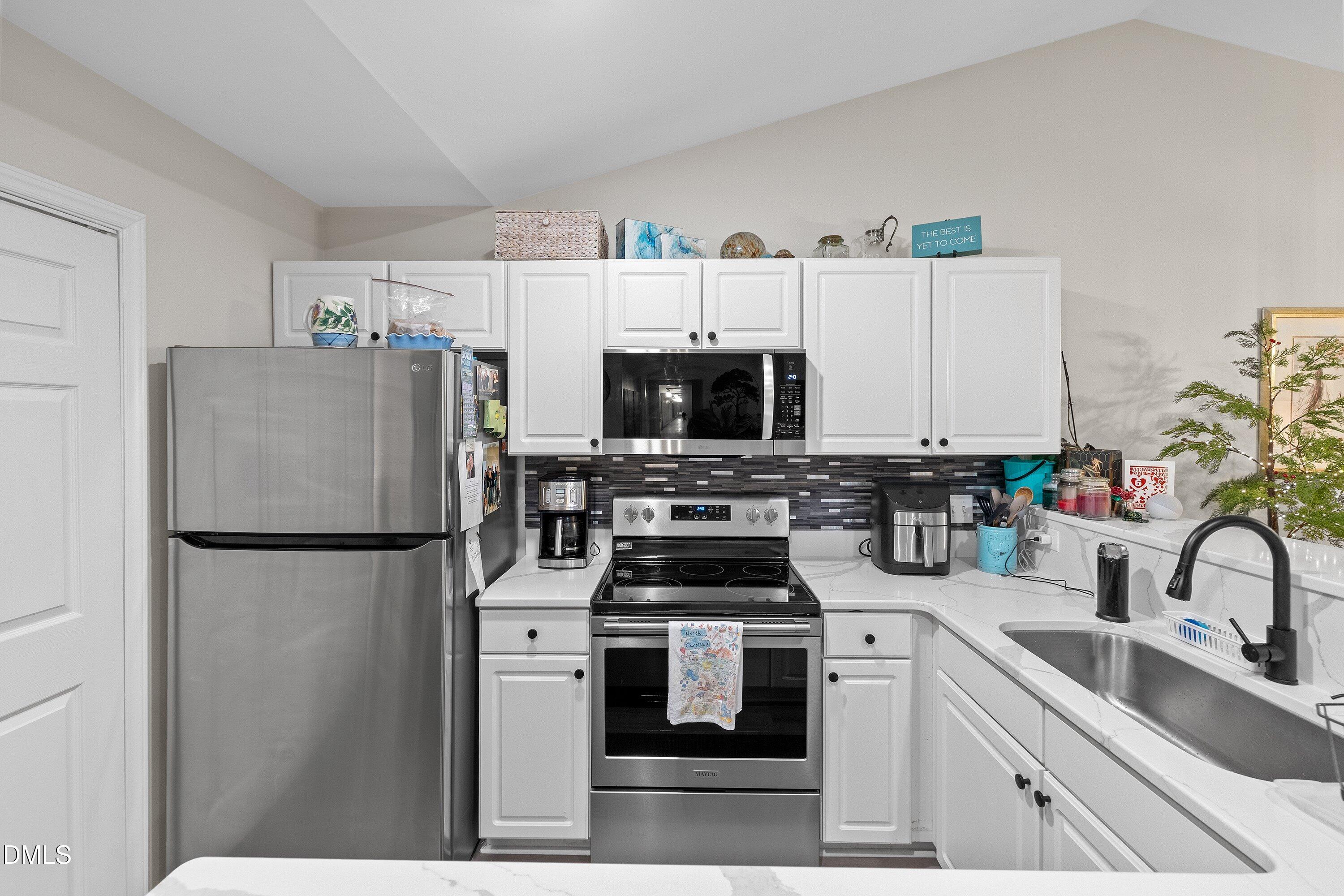4022 Wellington Ridge Loop Property Photo 13