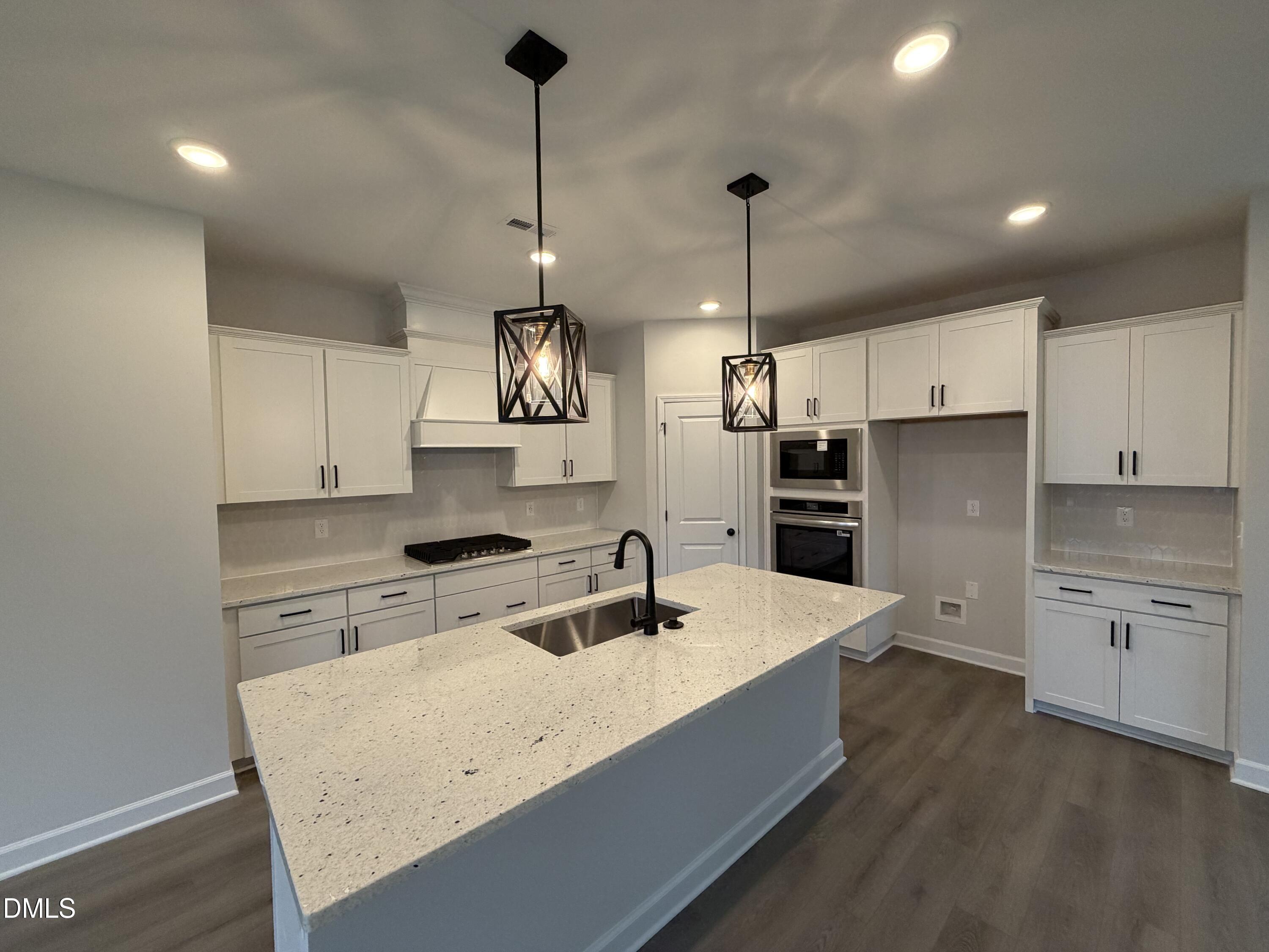 900 Victoria Diana Court Property Photo 2