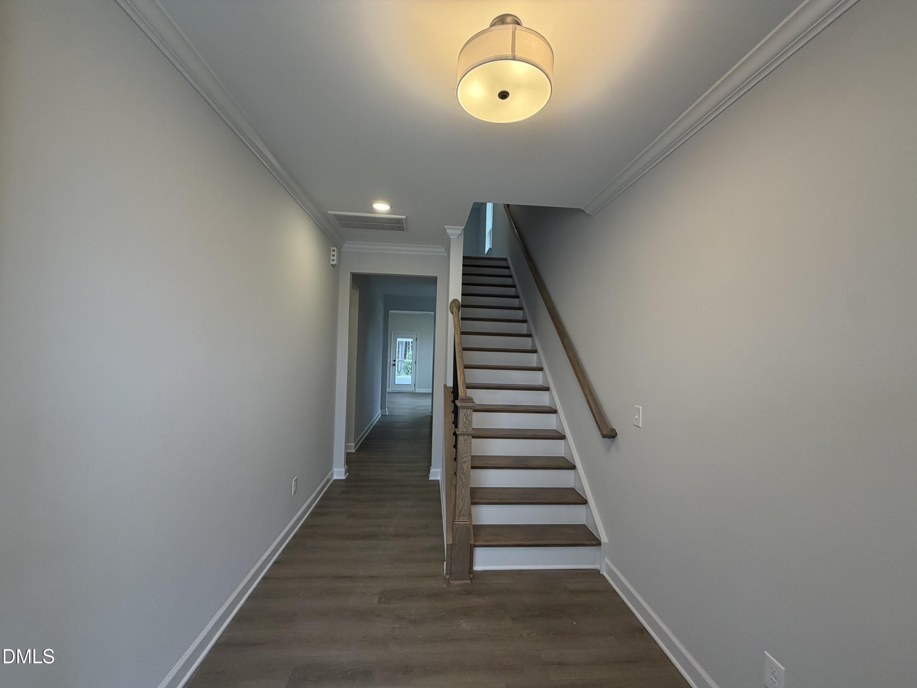 900 Victoria Diana Court Property Photo 16