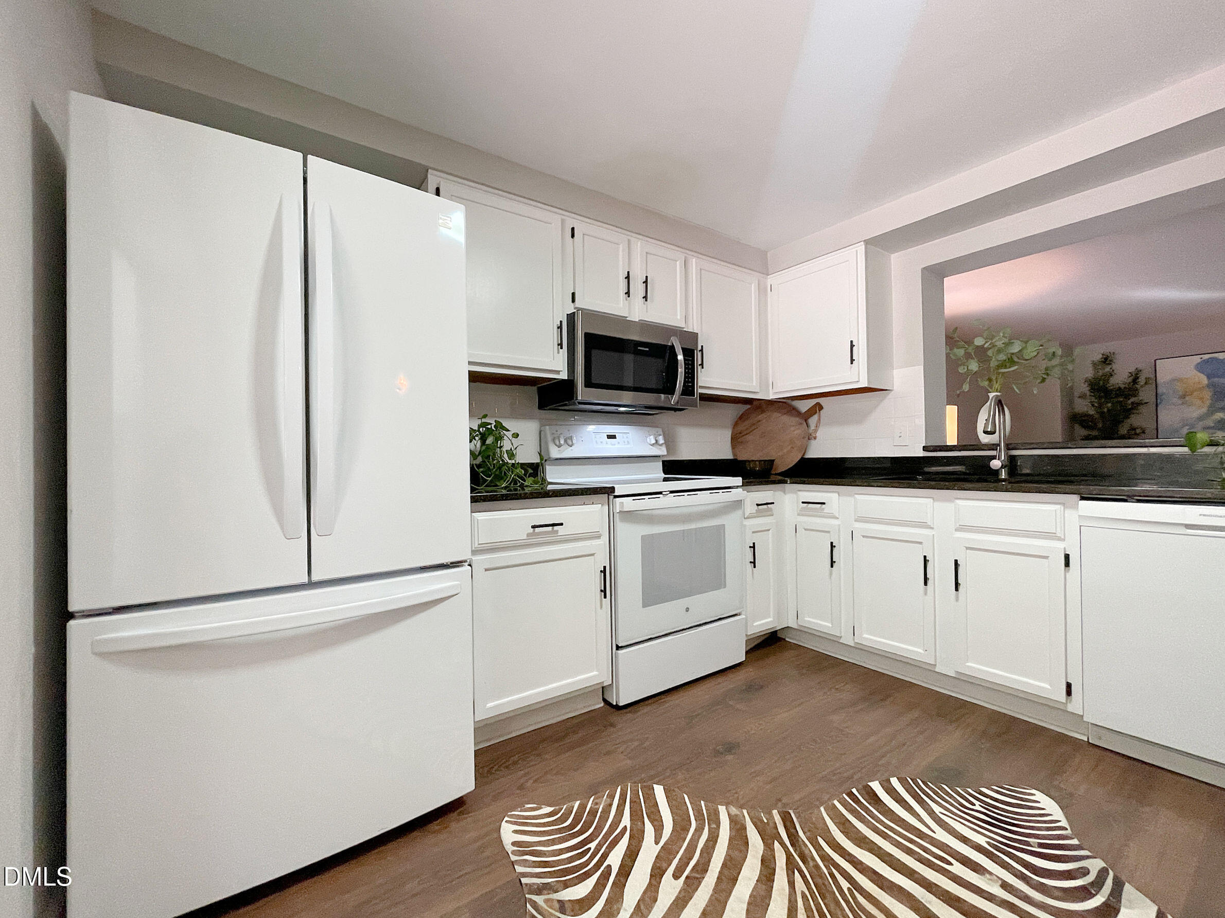 7328 Summerland Drive Property Photo 10