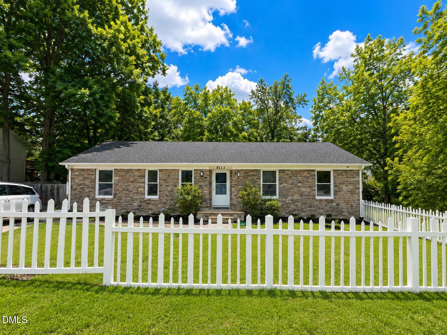 8113 Wynewood Drive Property Photo 1