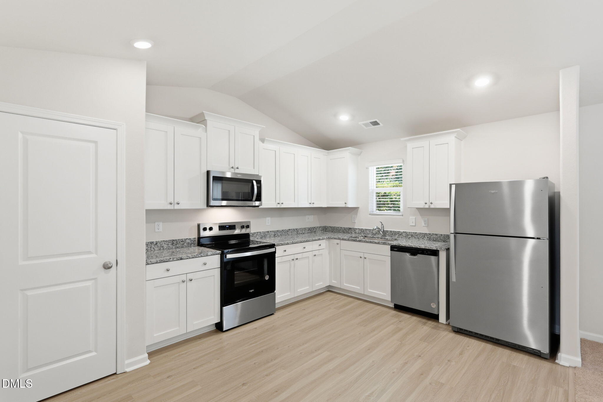 90 Everglade Way Property Photo 13