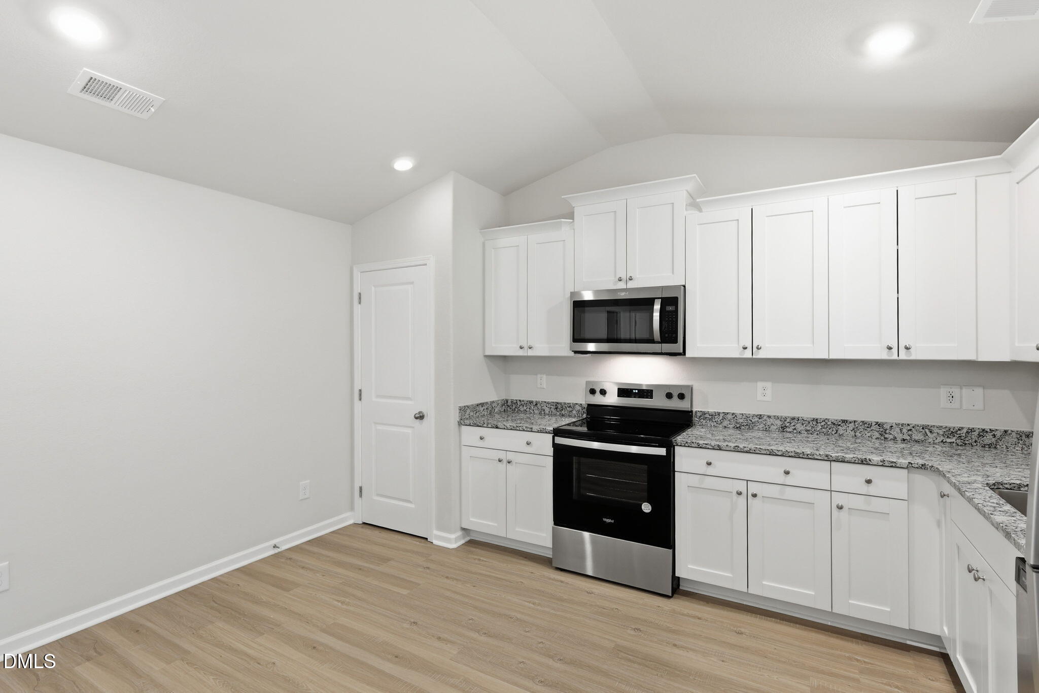 90 Everglade Way Property Photo 14