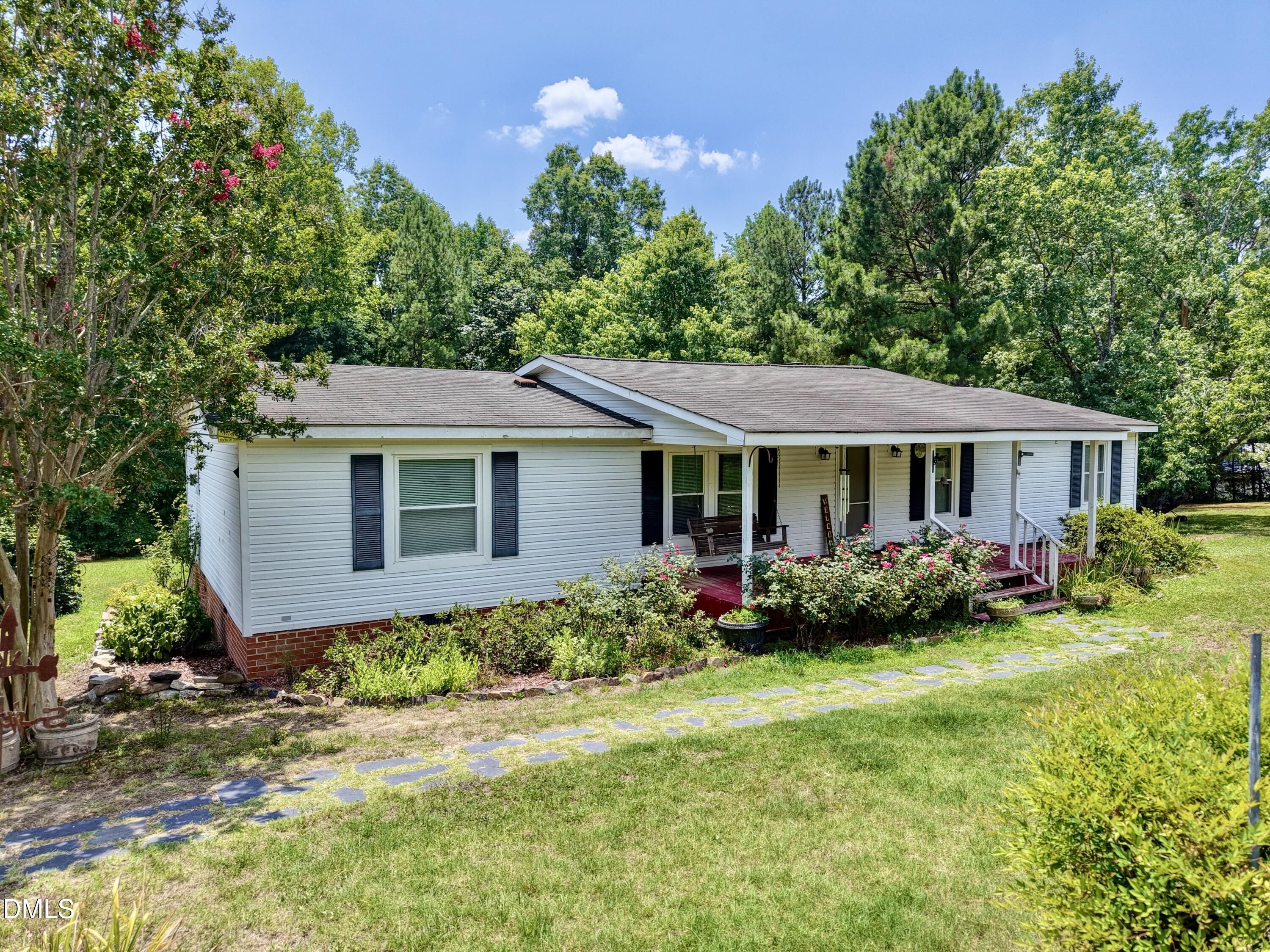 1702 Mineral Springs Road Property Photo 1