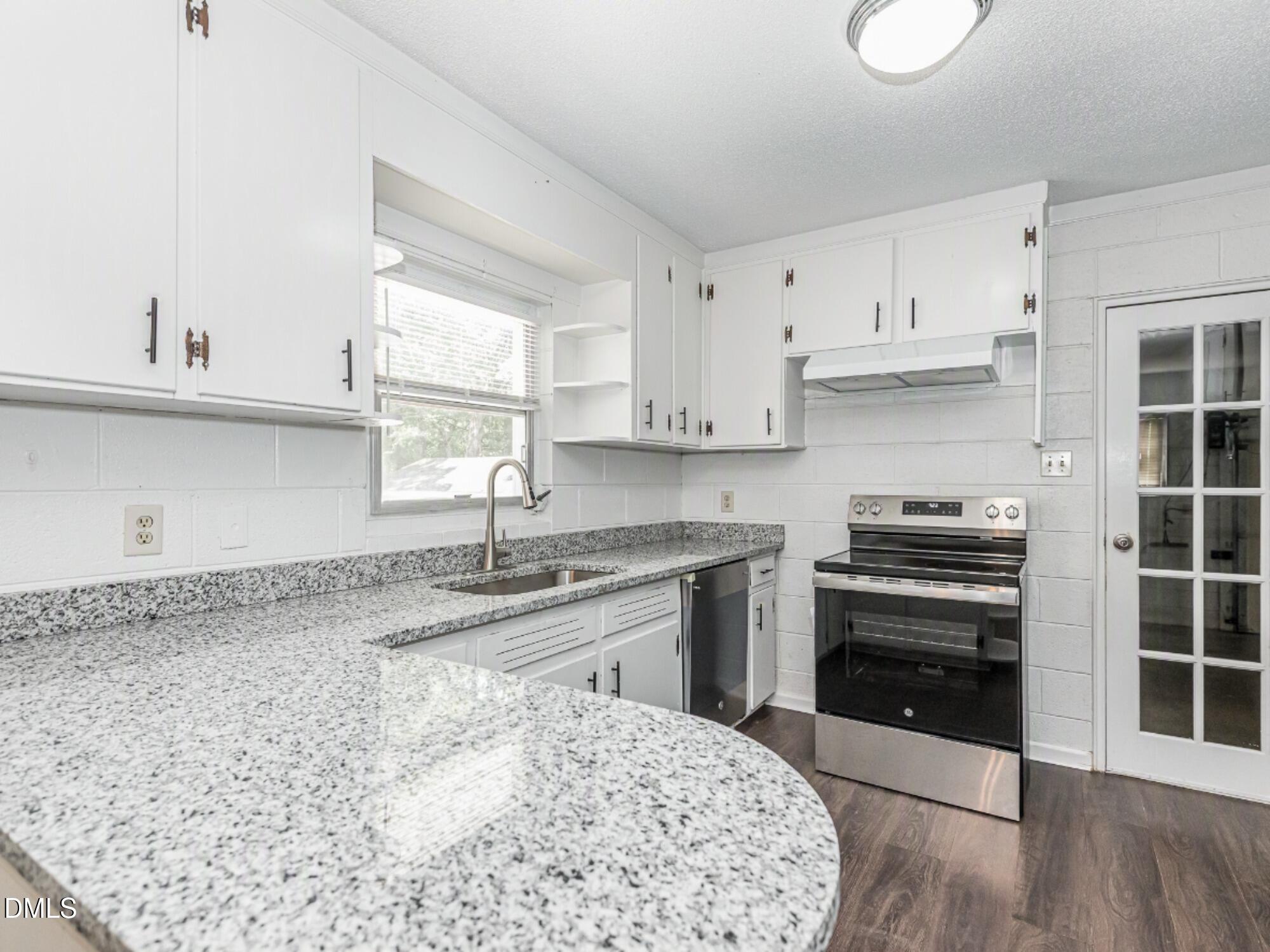 12529 Norwood Road Property Photo 8