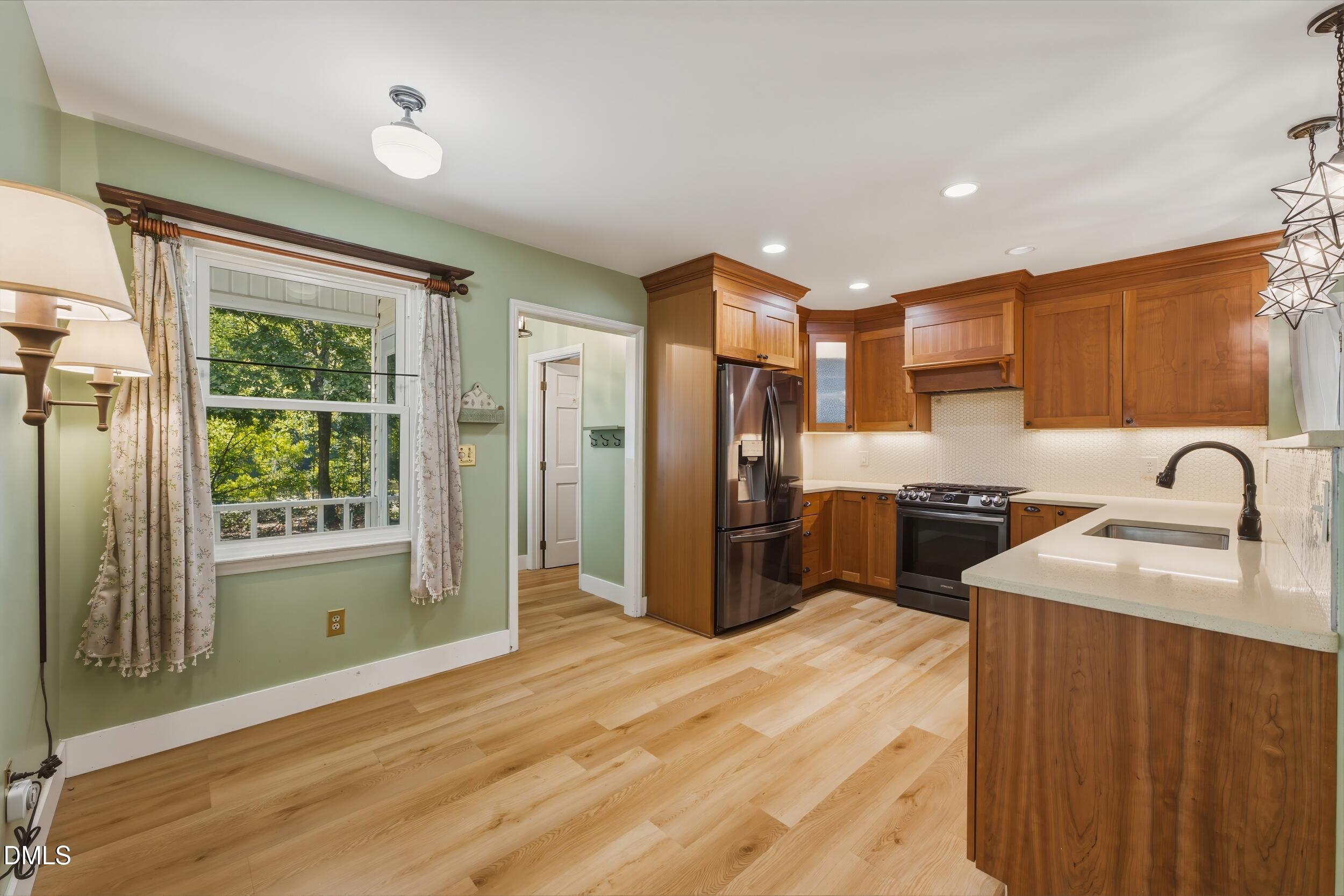 132 Leeway Court Property Photo 14