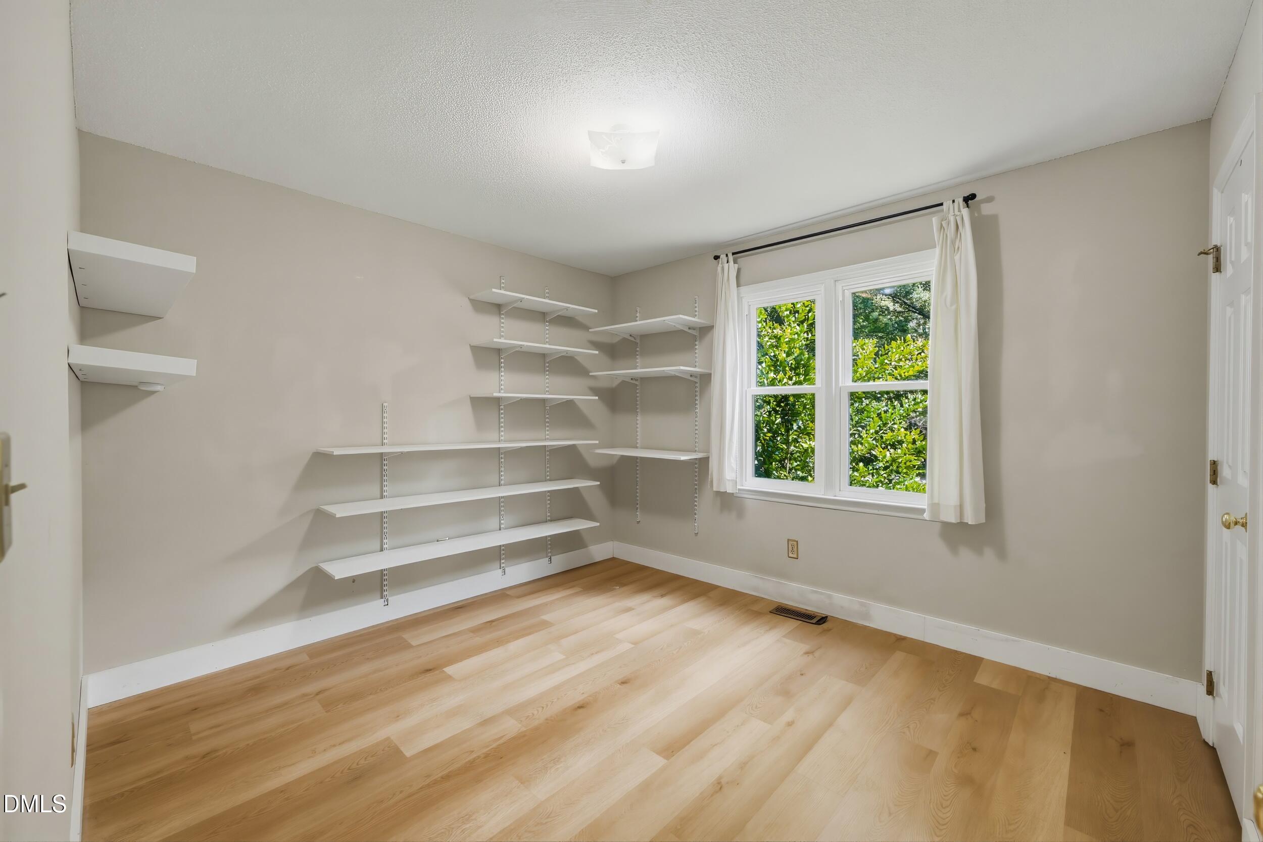 132 Leeway Court Property Photo 17