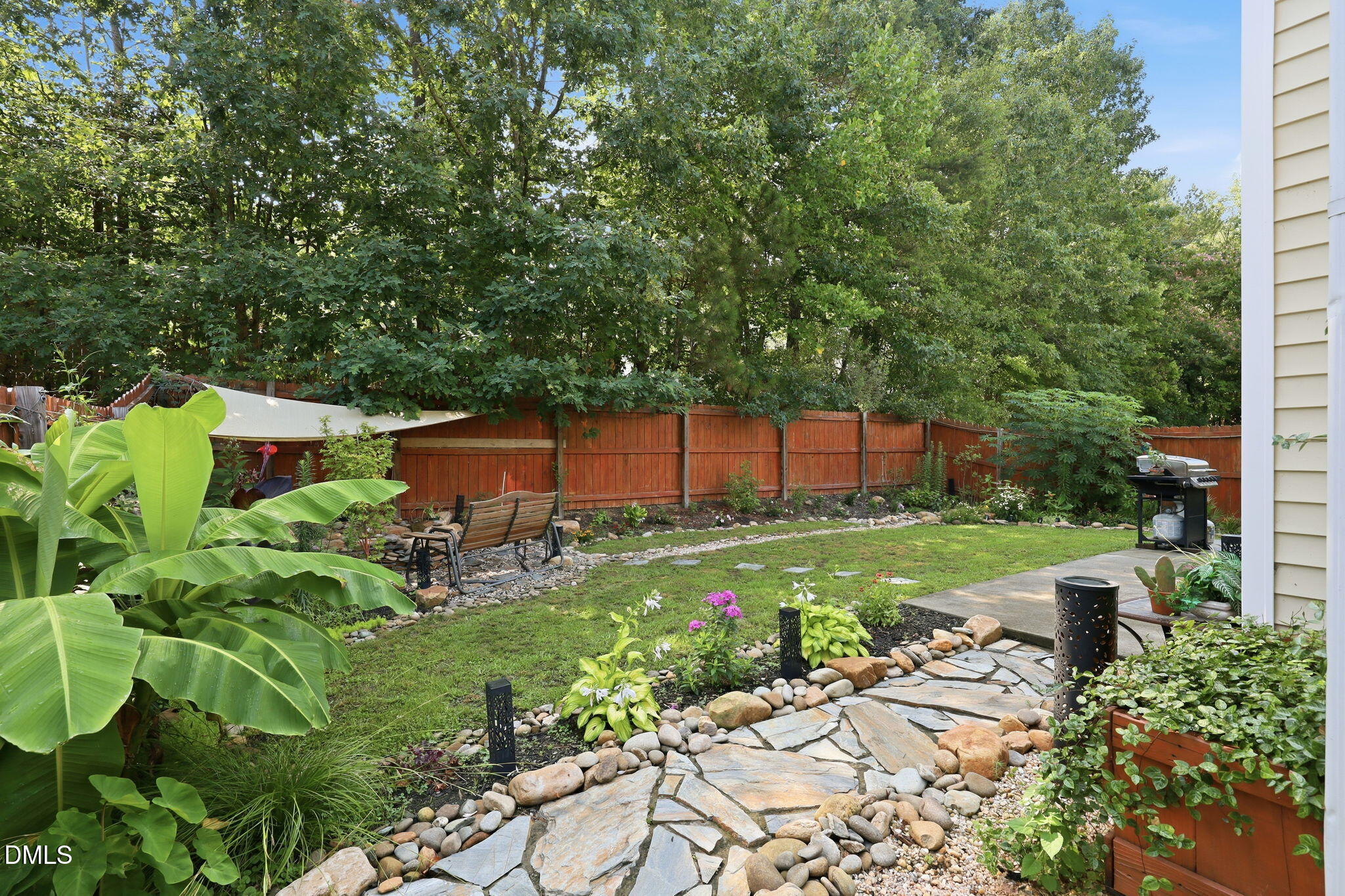4232 Dalcross Road Property Photo 1