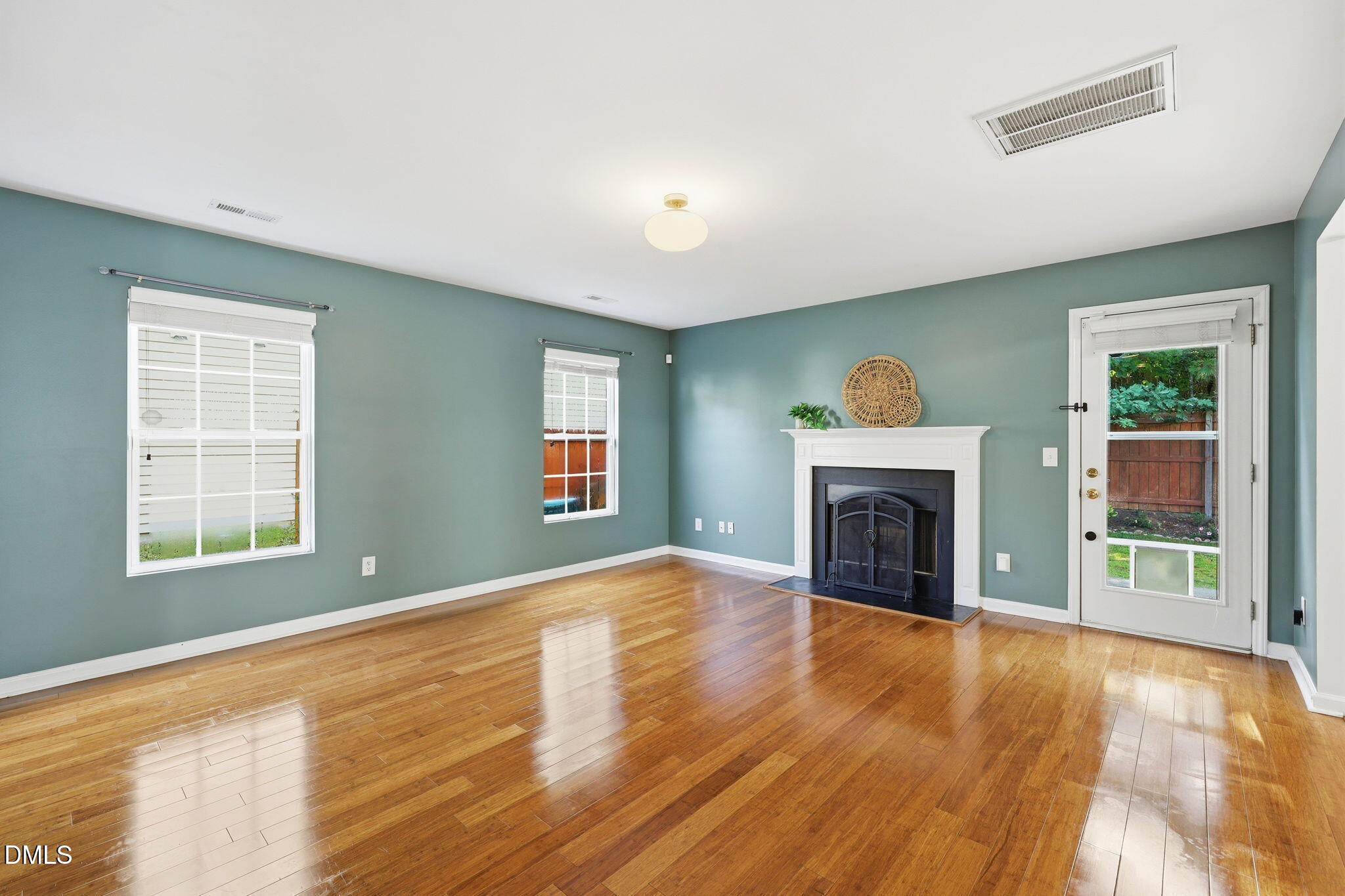 4232 Dalcross Road Property Photo 5