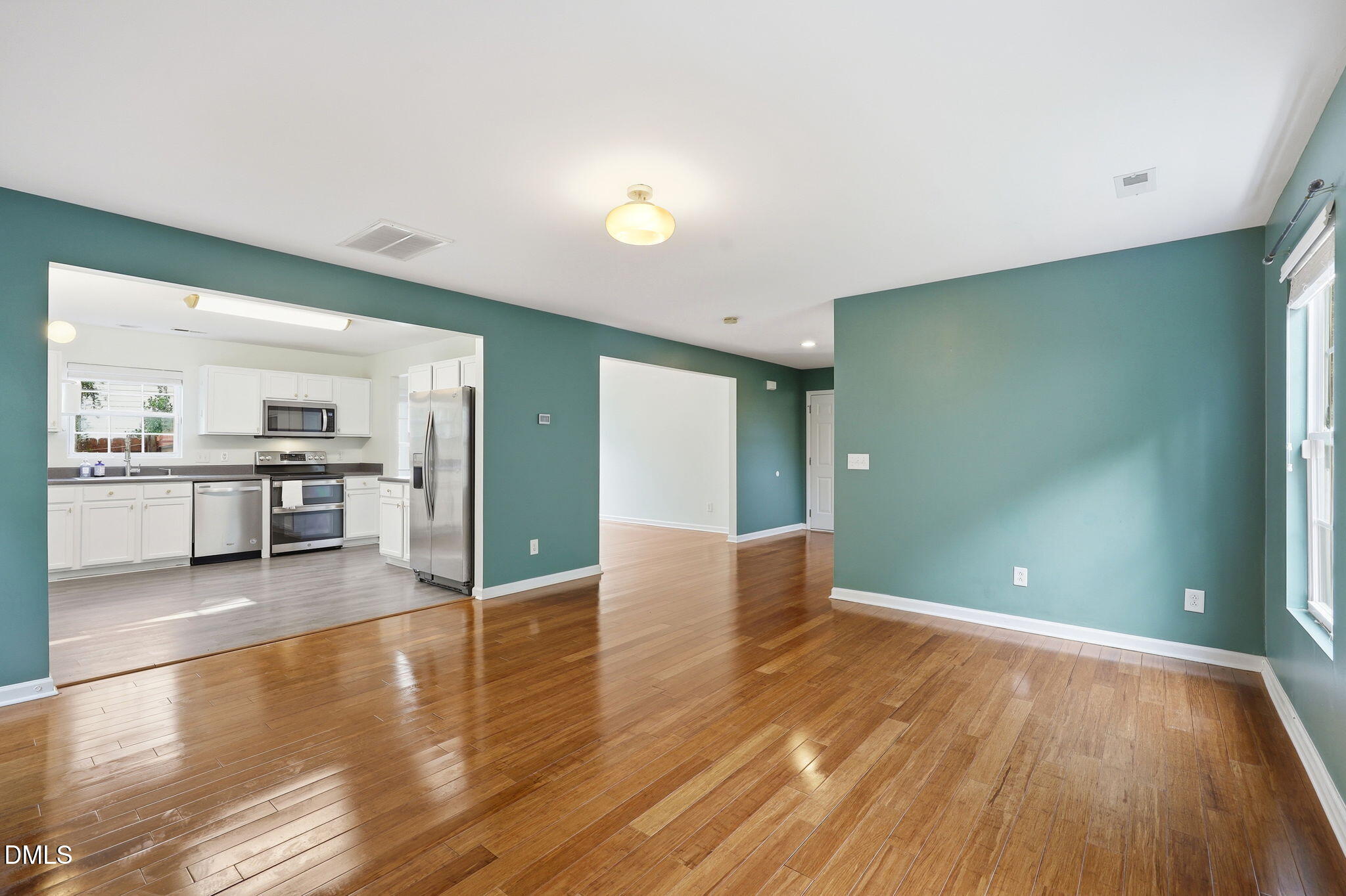 4232 Dalcross Road Property Photo 10