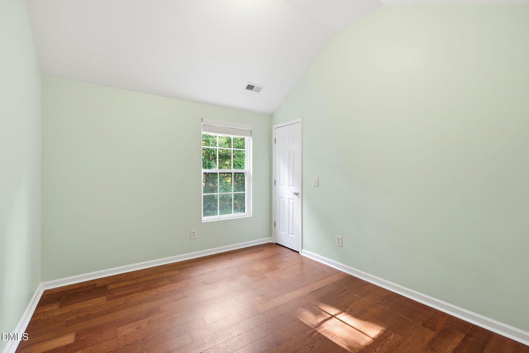 4232 Dalcross Road Property Photo 24