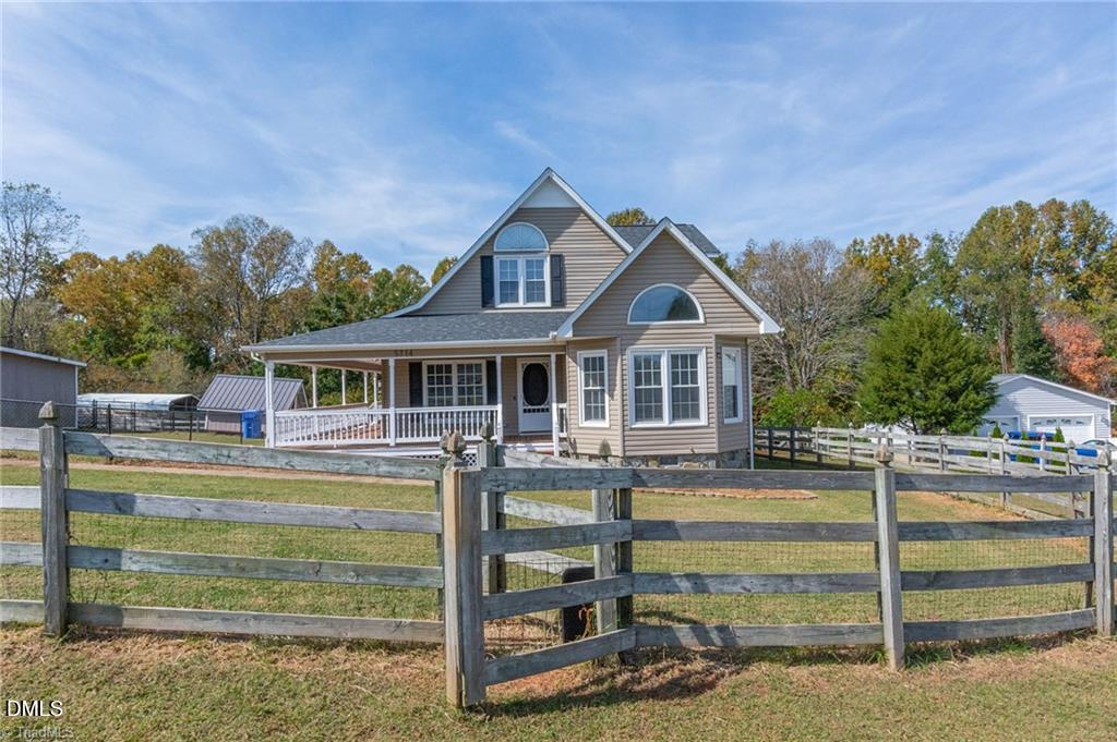 5714 Rolling Meadows Road Property Photo 2