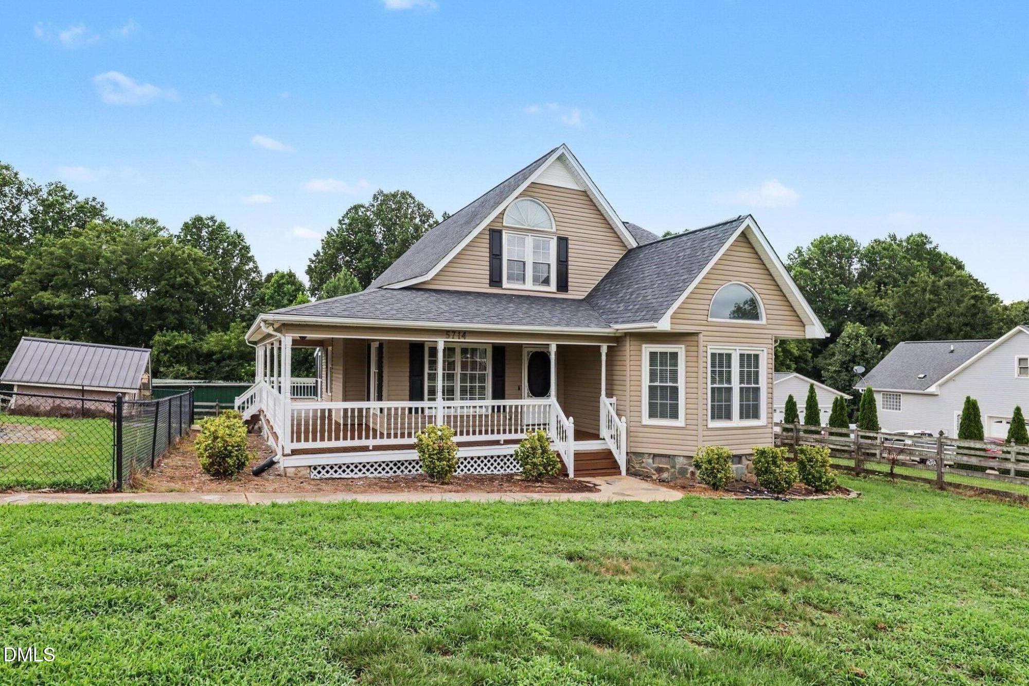 5714 Rolling Meadows Road Property Photo 3